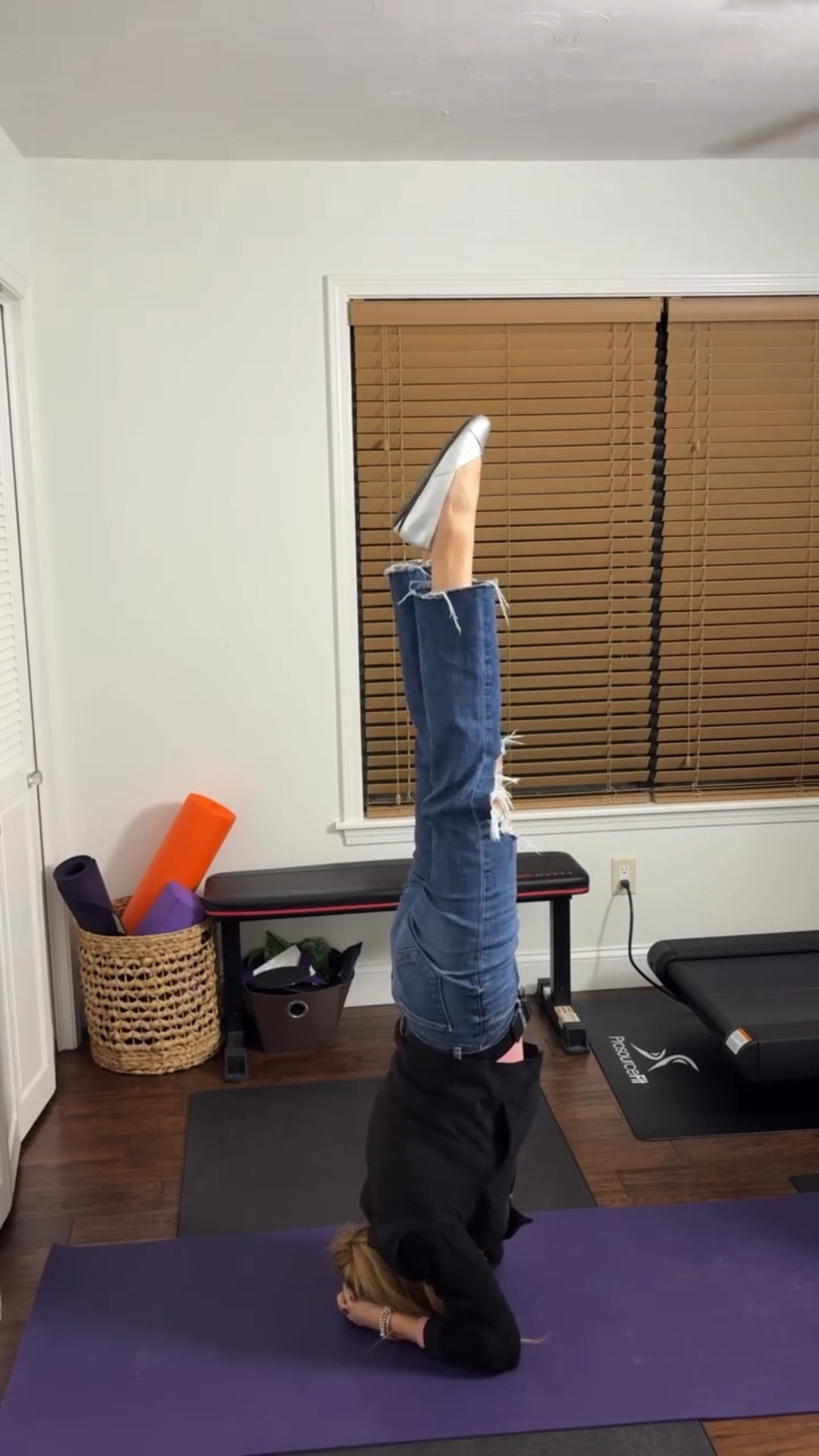 2026 is loading… ⏳
But first—what do you want more of from me?

Be honest. Be specific. Be loud 😌👇
Comment below & help shape what’s coming.

💛 Follow so you don’t miss it

#2026Content #CreatorTalk #LetMeKnow #AudiencePoll #ContentIdeas #ReelsCreator #InstagramCommunity