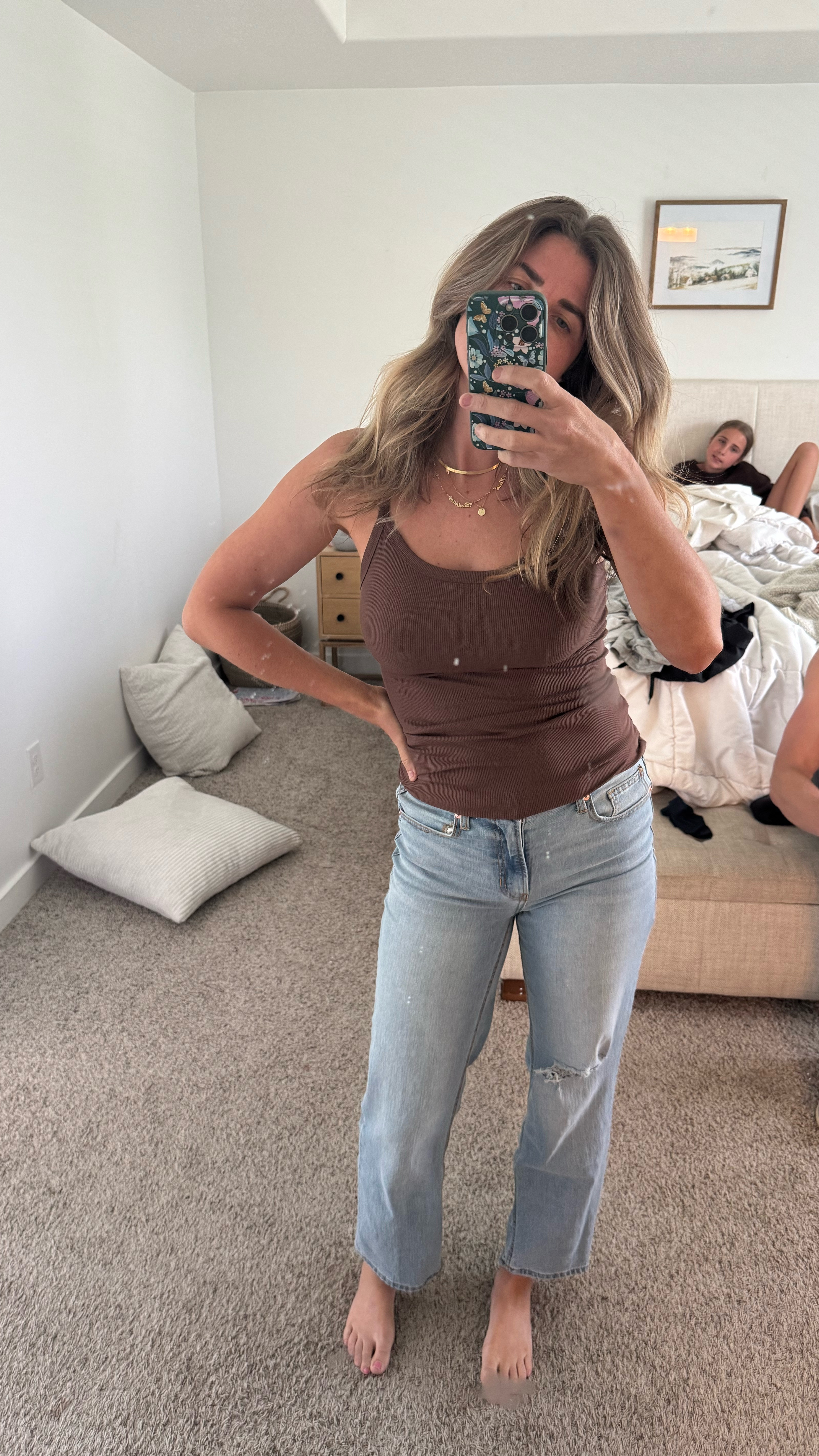 Walmart $3 tank top and $14 jeans 

#walmart #walmartfashion #walmartfinds #womens 