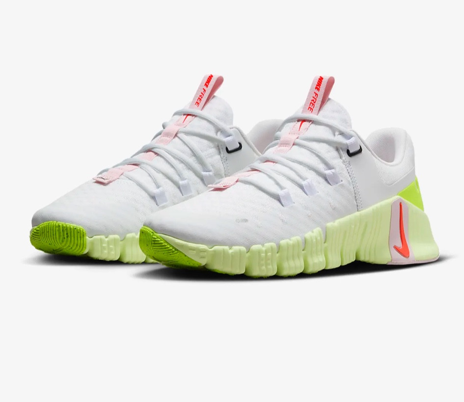 THE BEST SHOES IN THE CUTEST FREAKING COLOR!!! 

#LTKSeasonal #LTKGiftGuide #LTKActive