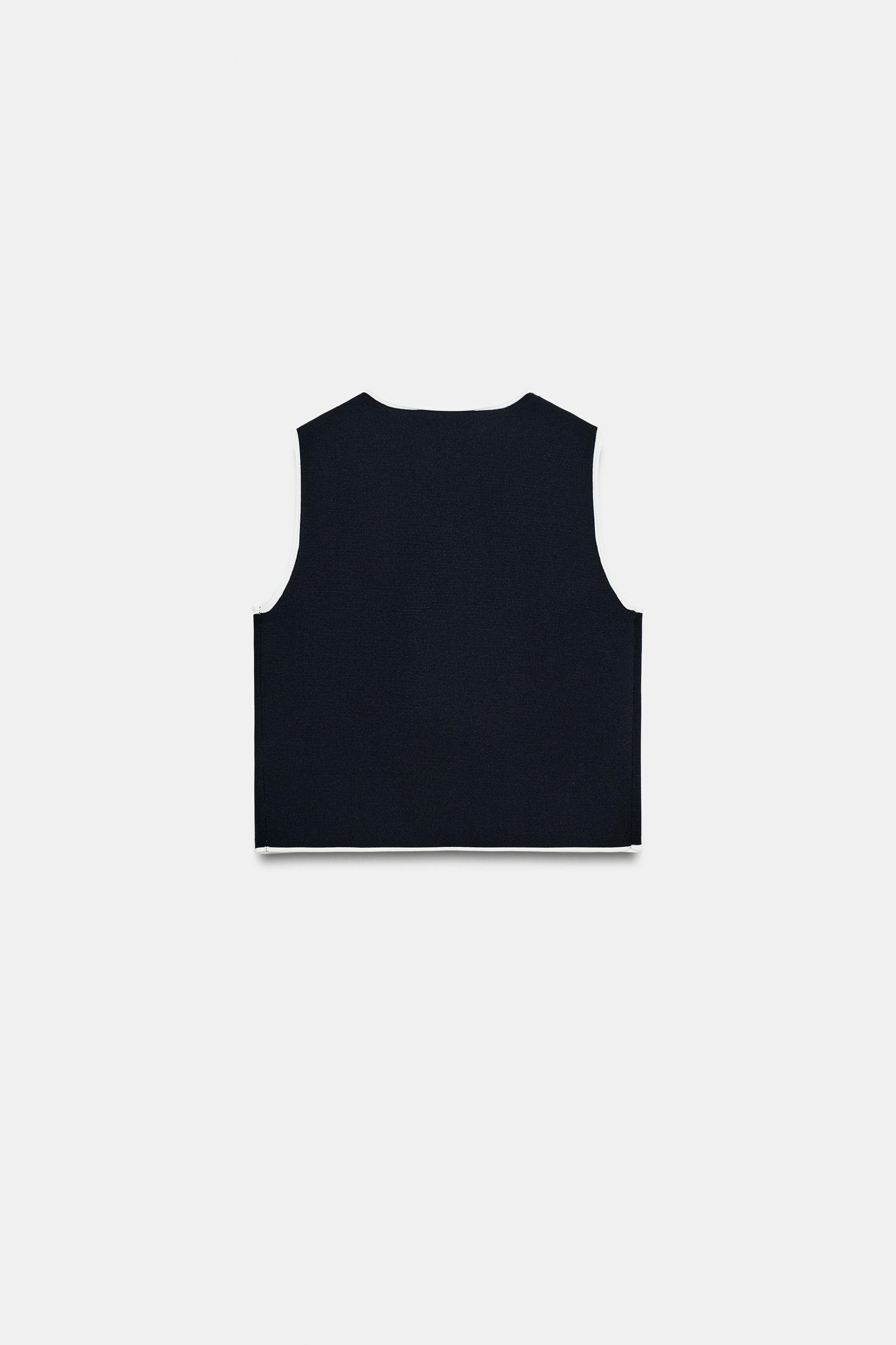 CONTRAST BUTTON KNIT TOP | Zara US