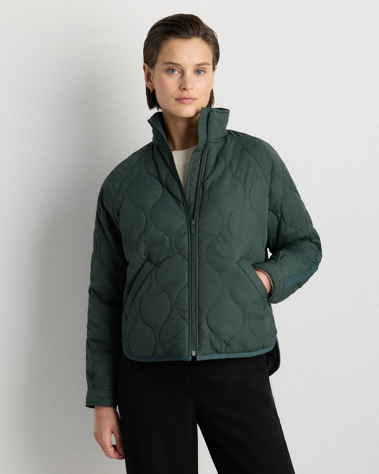 Quince | Women's Featherless Quilted Packable Puffer Jacket in Black, Size Medium, Nylon | Quince