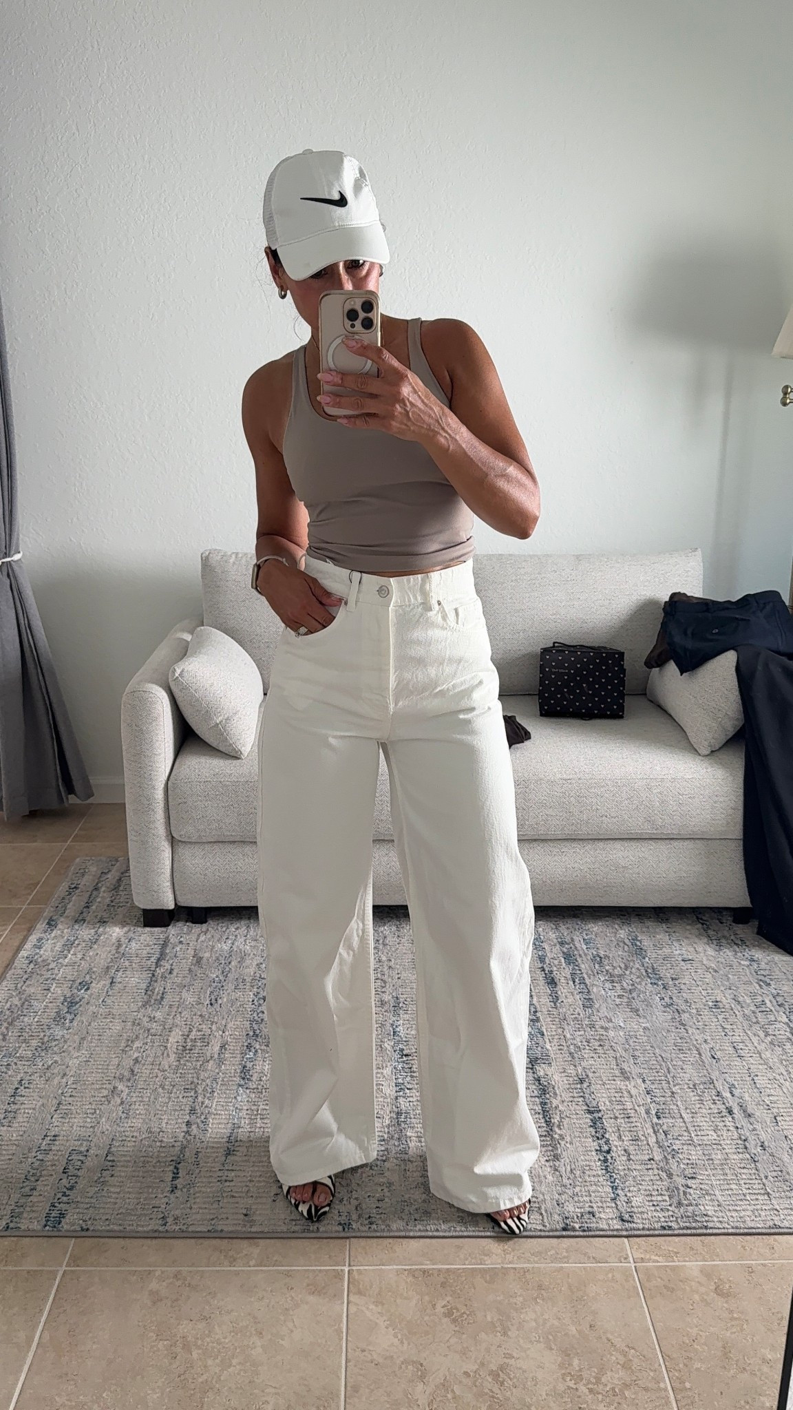 Super duper white denim!! Waist is super high. Little tight for a dinner event imo. Wearing small. Consider sizing up but small fit pretty perfectly. 
Zara 
5575/025/251

#LTKfitnessgoals #LTKdayinmylife #LTKSpringSale