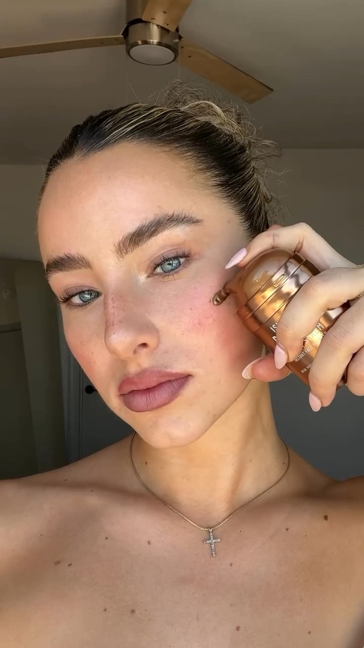 goodbye winter uglies, hello bronzed beauty! shop @theisleofparadise Sunny Serum online or in-store at @sephora ☀️🤎