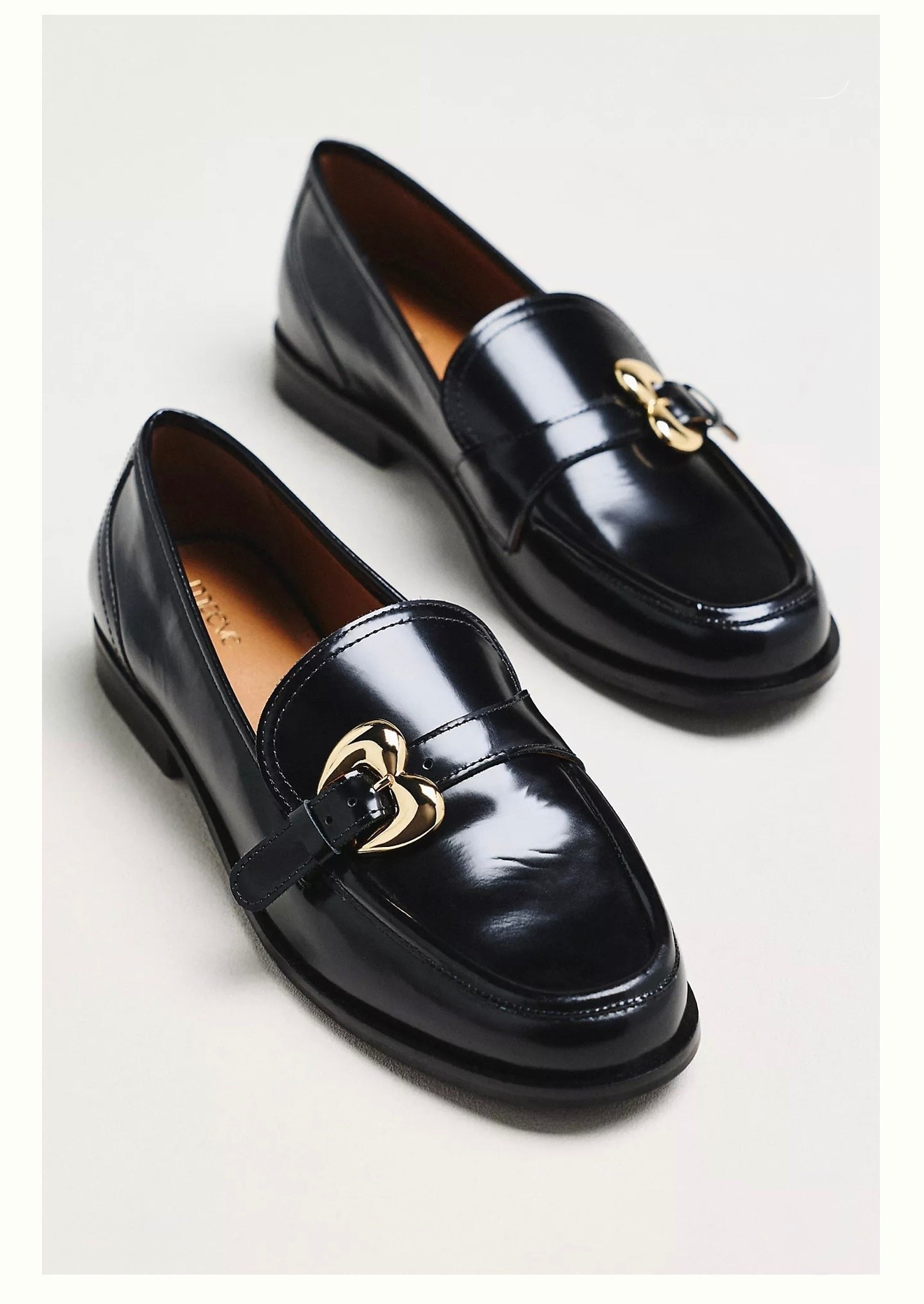 Maeve Heart Buckle Loafers

This only-at-Anthro collection is defined by crisp cuts, look-twice details, and playful polish. Here, there, and everywhere, Maeve makes your look.

#LTKTravel #LTKWorkwear