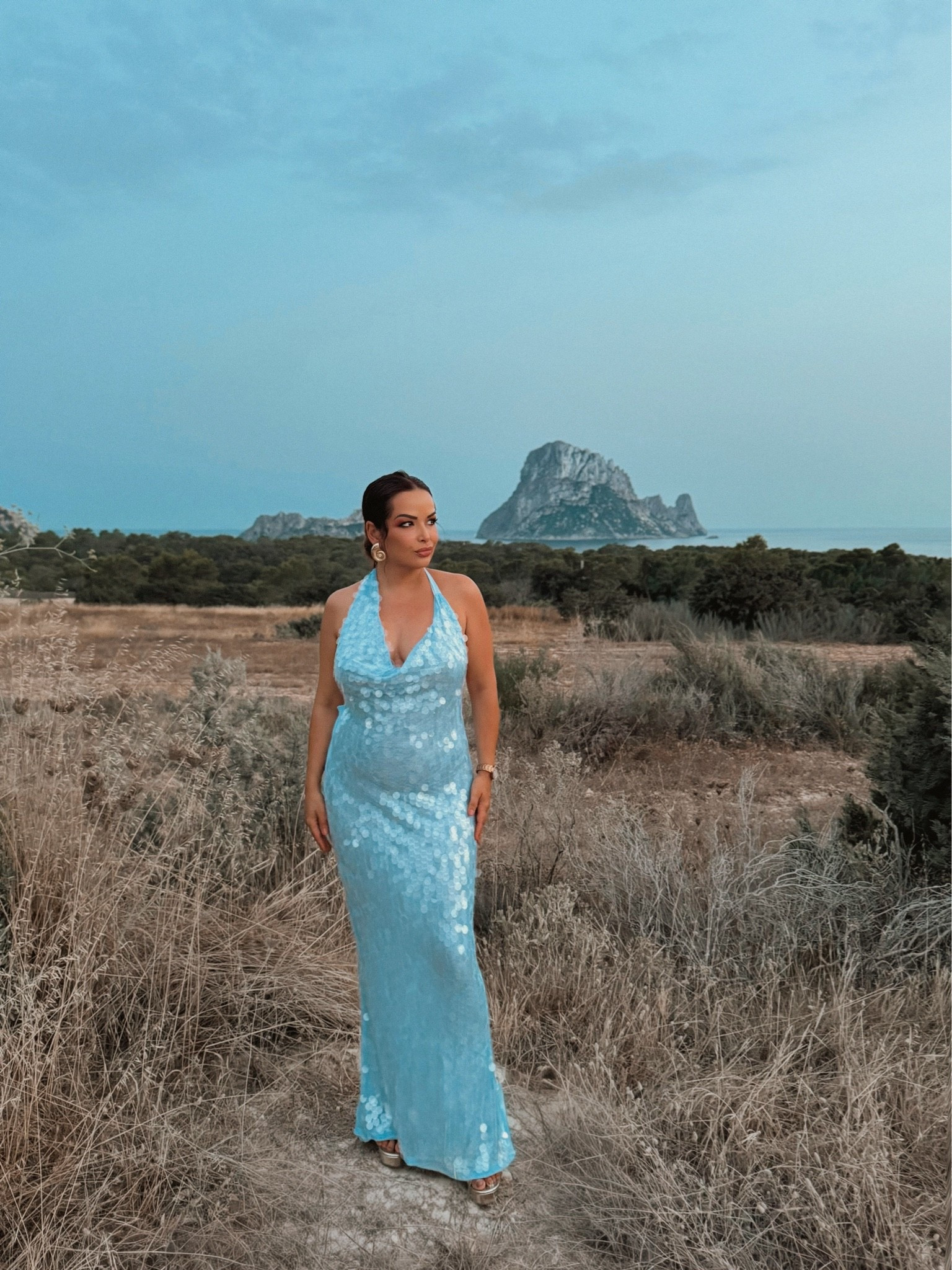 Vestido lentejuelas XL celeste

#LTKsummer #LTKeurope #LTKespana