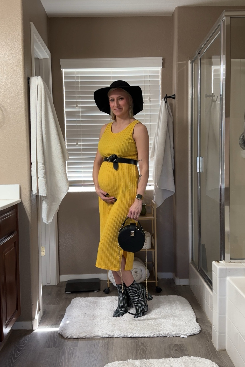 a style from the drafts folder, this would be a cute outfit with a nice jacket on top

#LTKstyletip #LTKSeasonal #LTKbump