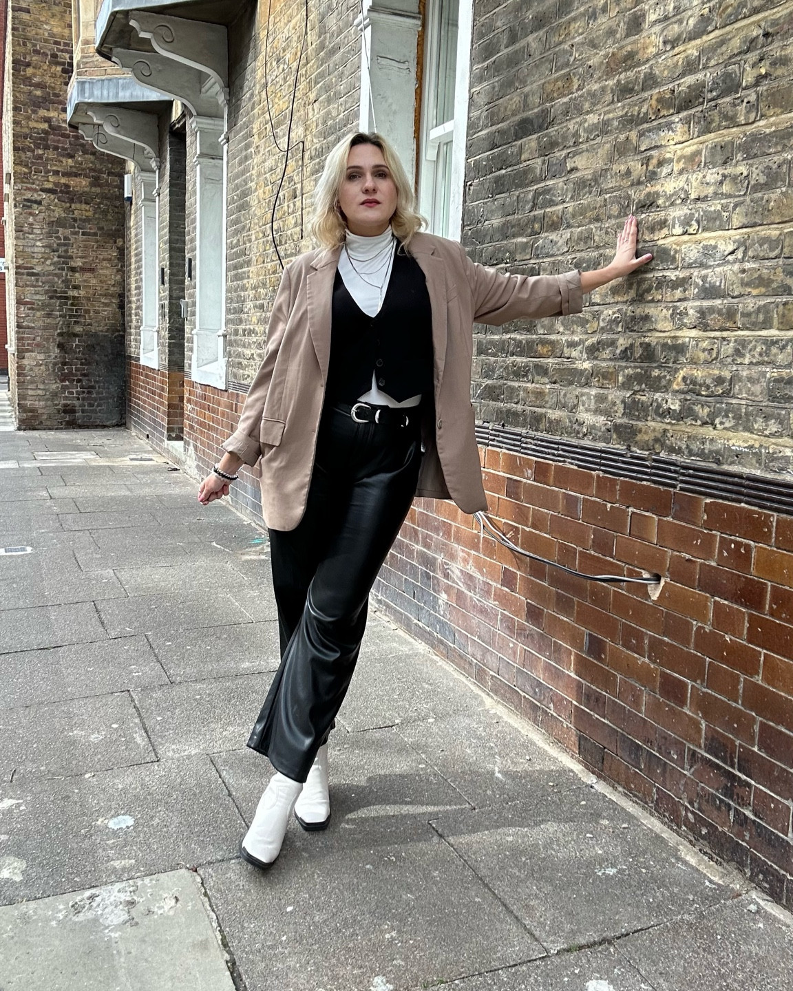 Autumn is here and I’m loving it. Went for a brown blazer to create a contrast. And my waistcoat is not going anywhere. 
These trousers are actually from primark, but I’m leaving the link with other options

#LTKmidsize #LTKstyletip #LTKSeasonal