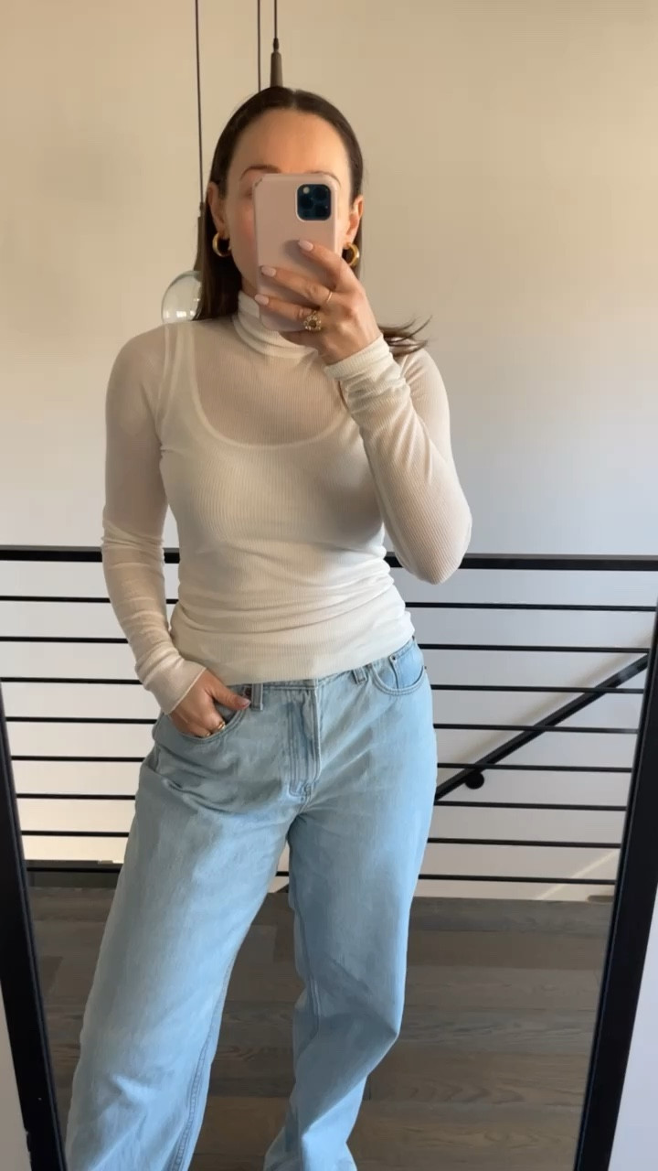 Obsessed with this top that’s only $20 now on sale!!! Don’t mind me while I also order the grey color 🏃🏻‍♀️

Take your TTS - I’m wearing S. 

#LTKworkwear #LTKfindsunder50 #LTKsalealert