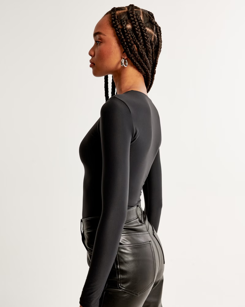 Soft Matte Seamless Tuckable Long-Sleeve Tee | Abercrombie & Fitch (US)