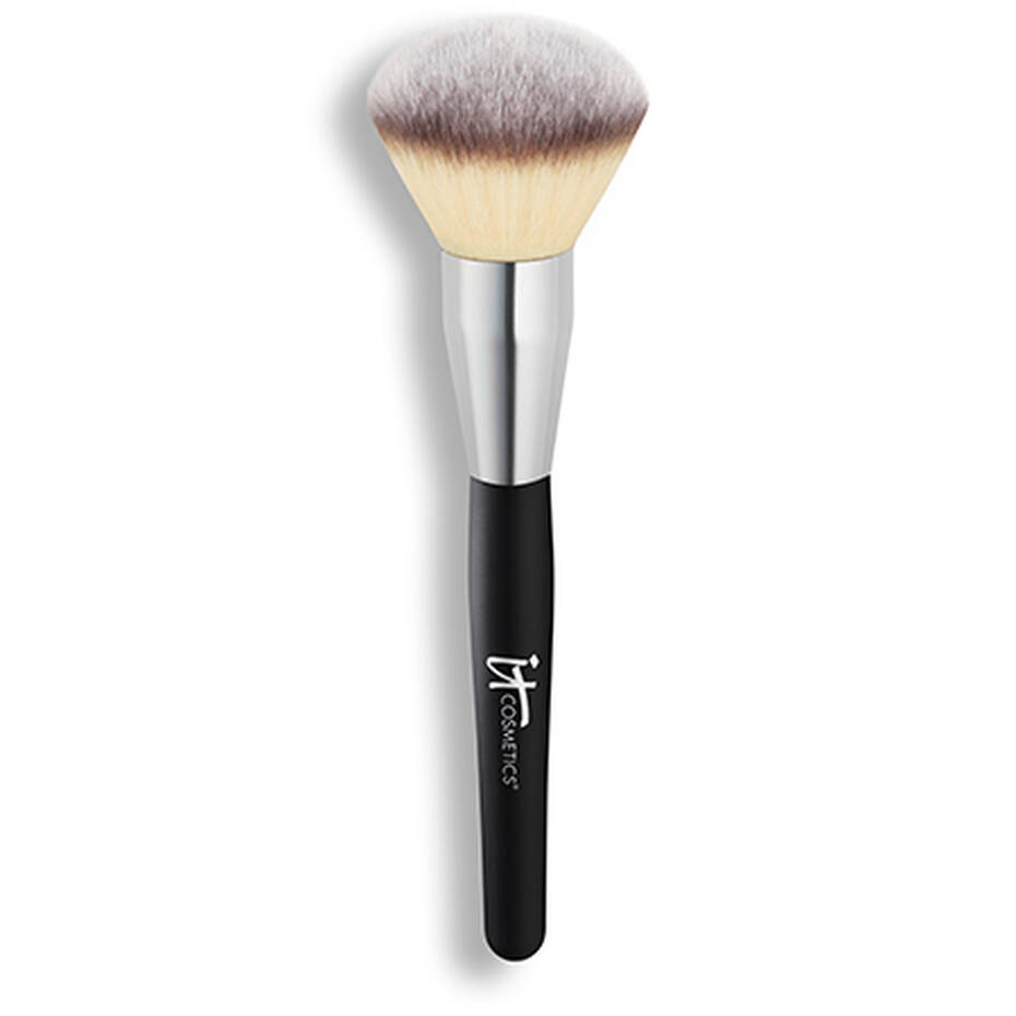 Heavenly Luxe Jumbo Powder Brush #3 | IT Cosmetics | IT Cosmetics (CA)