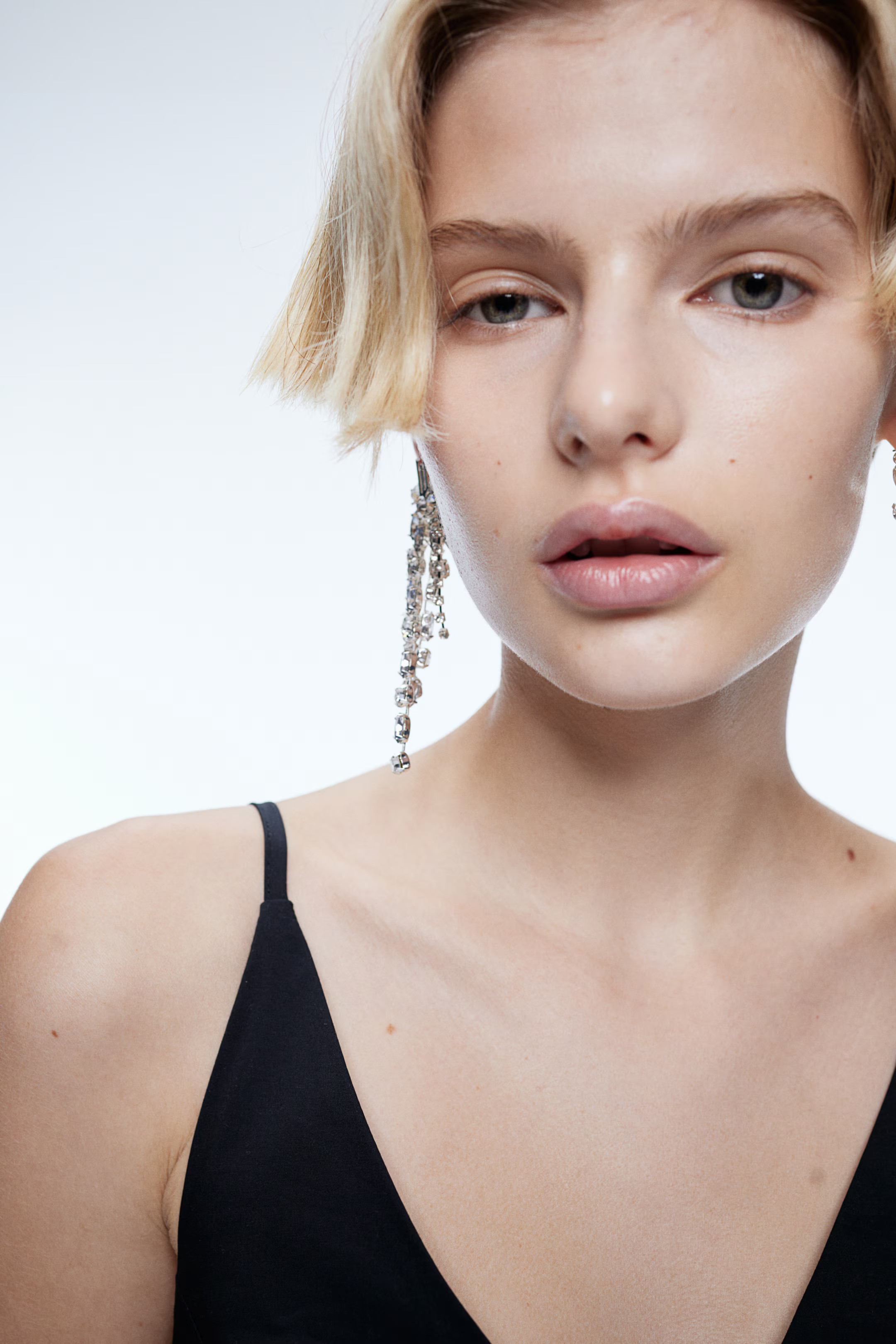 Long rhinestone earrings | H&M (UK, MY, IN, SG, PH, TW, HK)