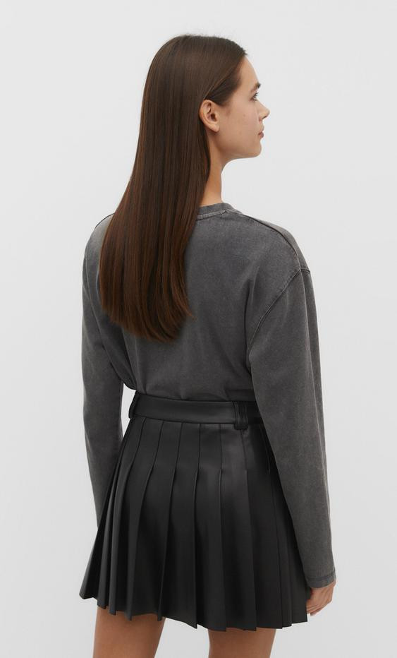 Faux leather box pleat mini skirt - Women's fashion | Stradivarius United Kingdom | Stradivarius (UK)