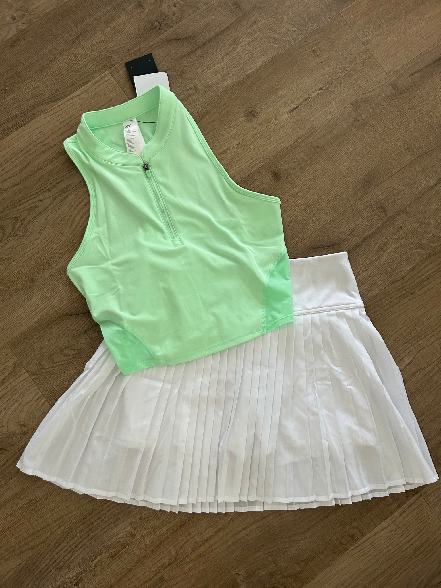 #fableticspartnet // 
The perfect set for the hot weather we’ll be having this weekend! 😍 This pleated skirt is my favorite style so I’m so happy to now have it in white. This shade of green makes the perfect pair 🤩 

#LTKActive #LTKSummerEdit #LTKTravel