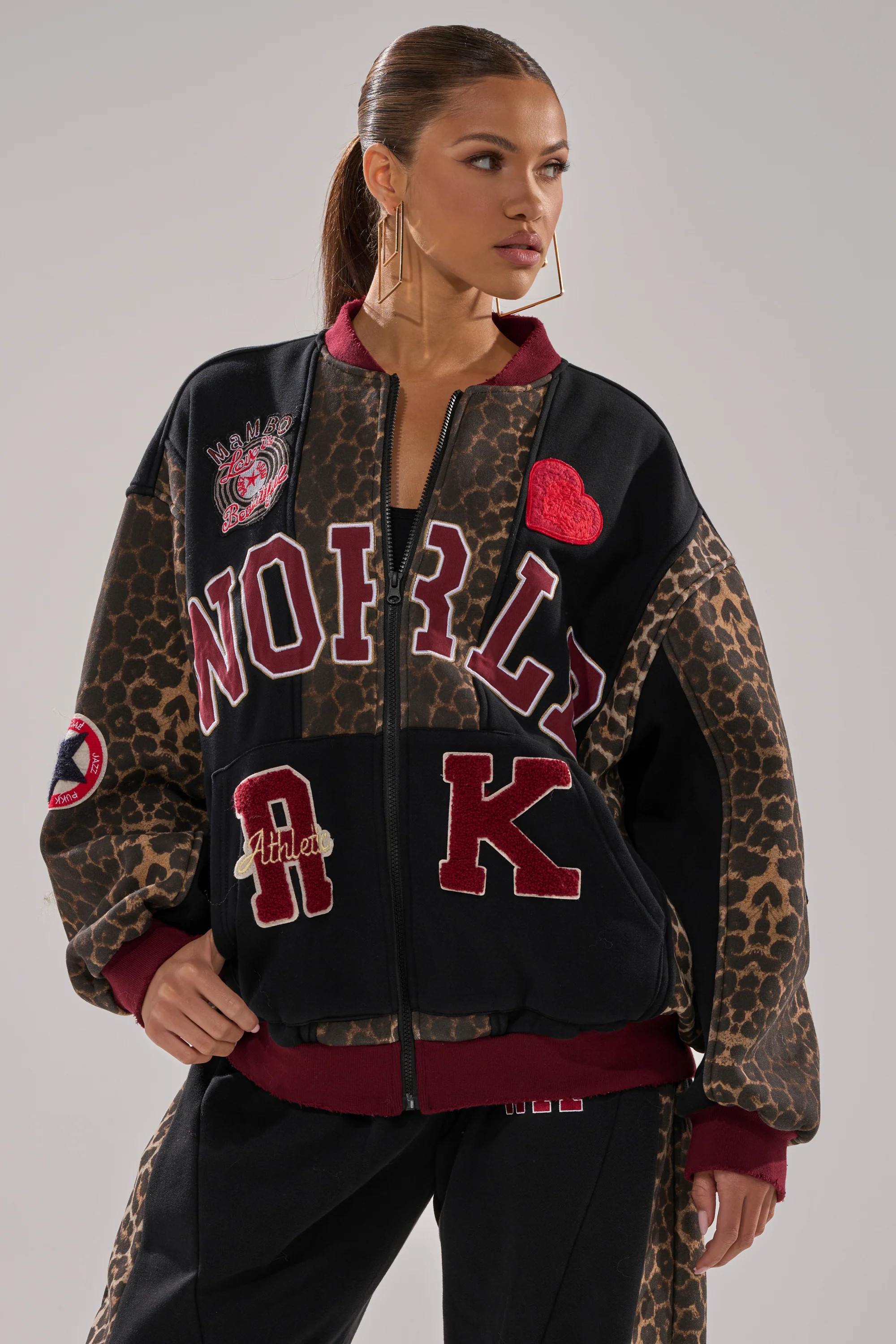 WORLD HOLD ON ZIP UP SWEATSHIRT | AKIRA