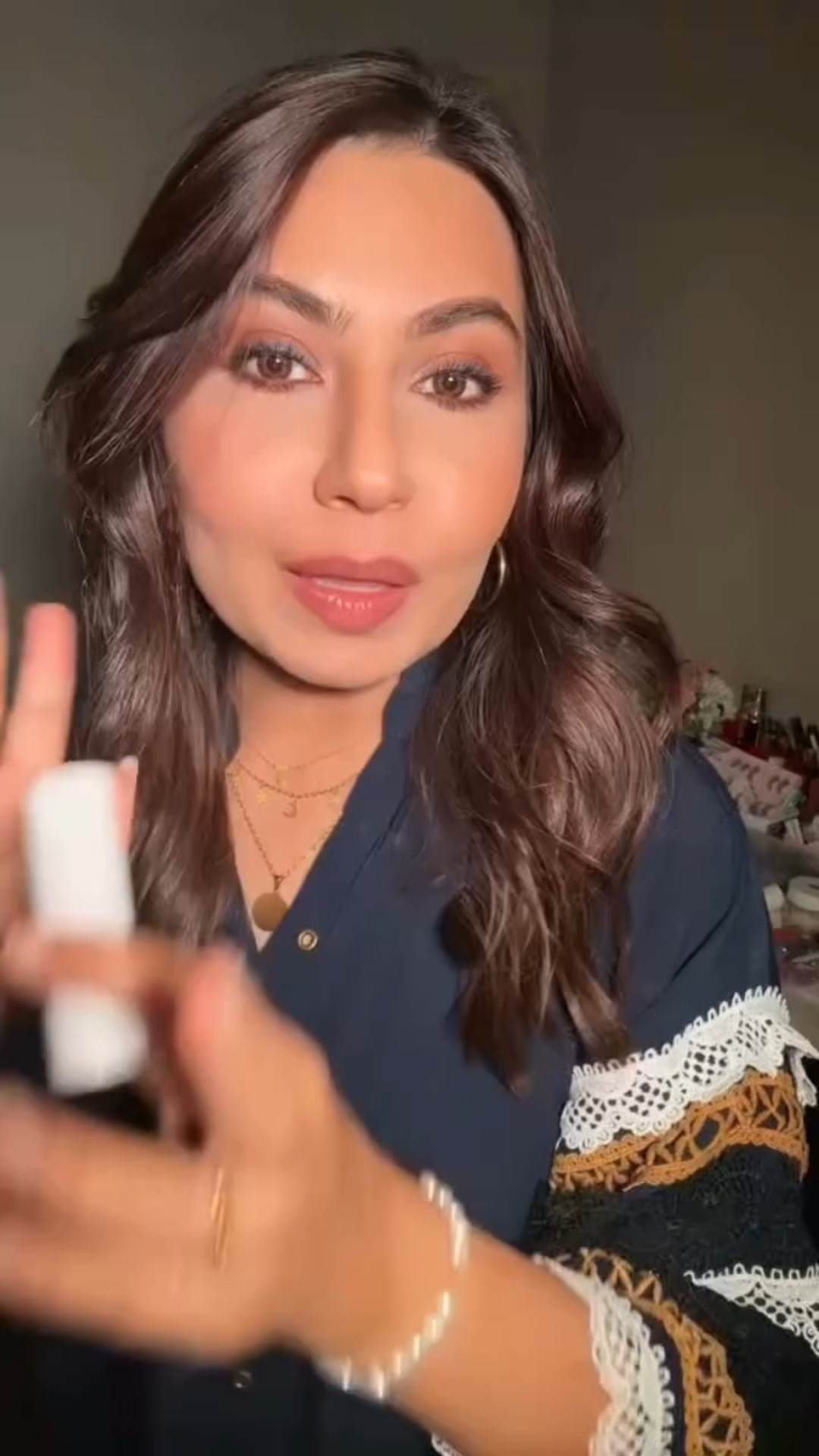 This warm-toned, richly pigmented @makeupbymario lipstick is the dream shade—especially flattering on brown skin.

Type “Shade” in the comments below ⬇️ and I’ll spill the name of this exact hue 😉

#mattelipstick #makeupartist #lipstickaddict #dallasmakeupartist #dallasmua #makeupbymario #explorepage #makeuphacks #makeupforbrowngirls