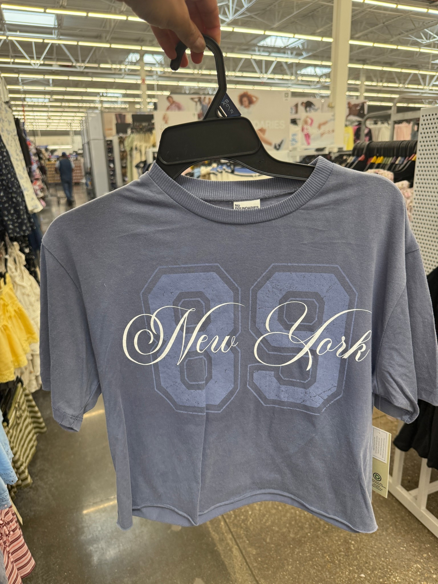 Graphic tees 
Casual tee 
Casual outfit  
Crop tee
Loose fit


#LTKootd #LTKFestival #LTKgrwm