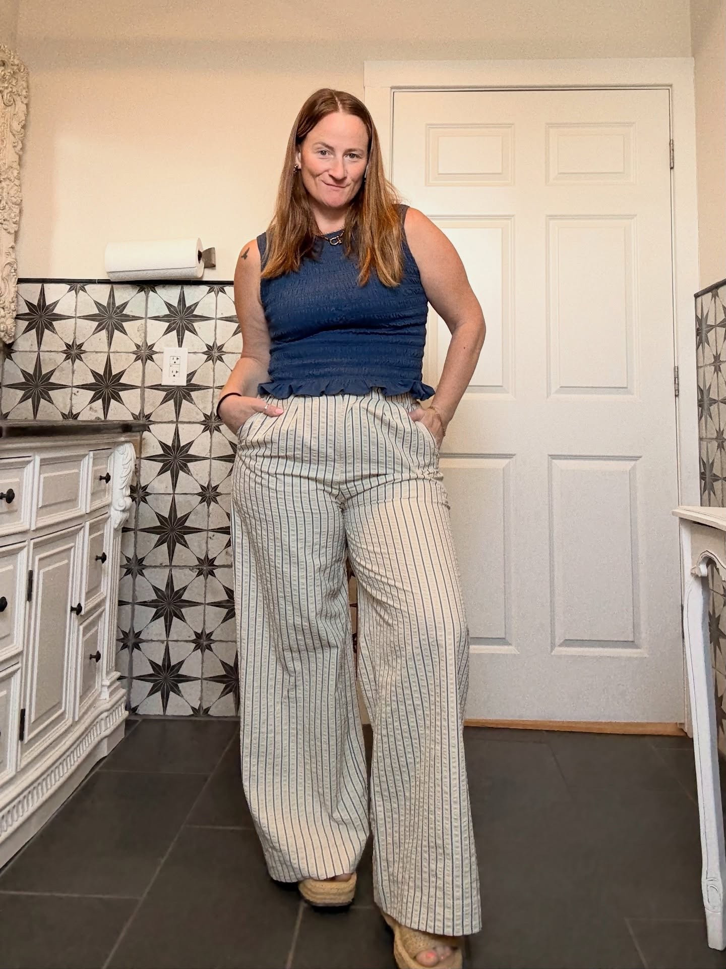 Get your booties to @thecollectiveconshohocken and do some shopping. These pants chefs kiss 🤌 so good, obsessed 🤩 

They are literally ready to wear anywhere. Lightweight & classic with an amazing fabric. There’s a tank & button down that goes with it too. I have these on for work today but heading to the soft opening of Porter in Ambler and feel like it’s the perfect outfit to go day to night.