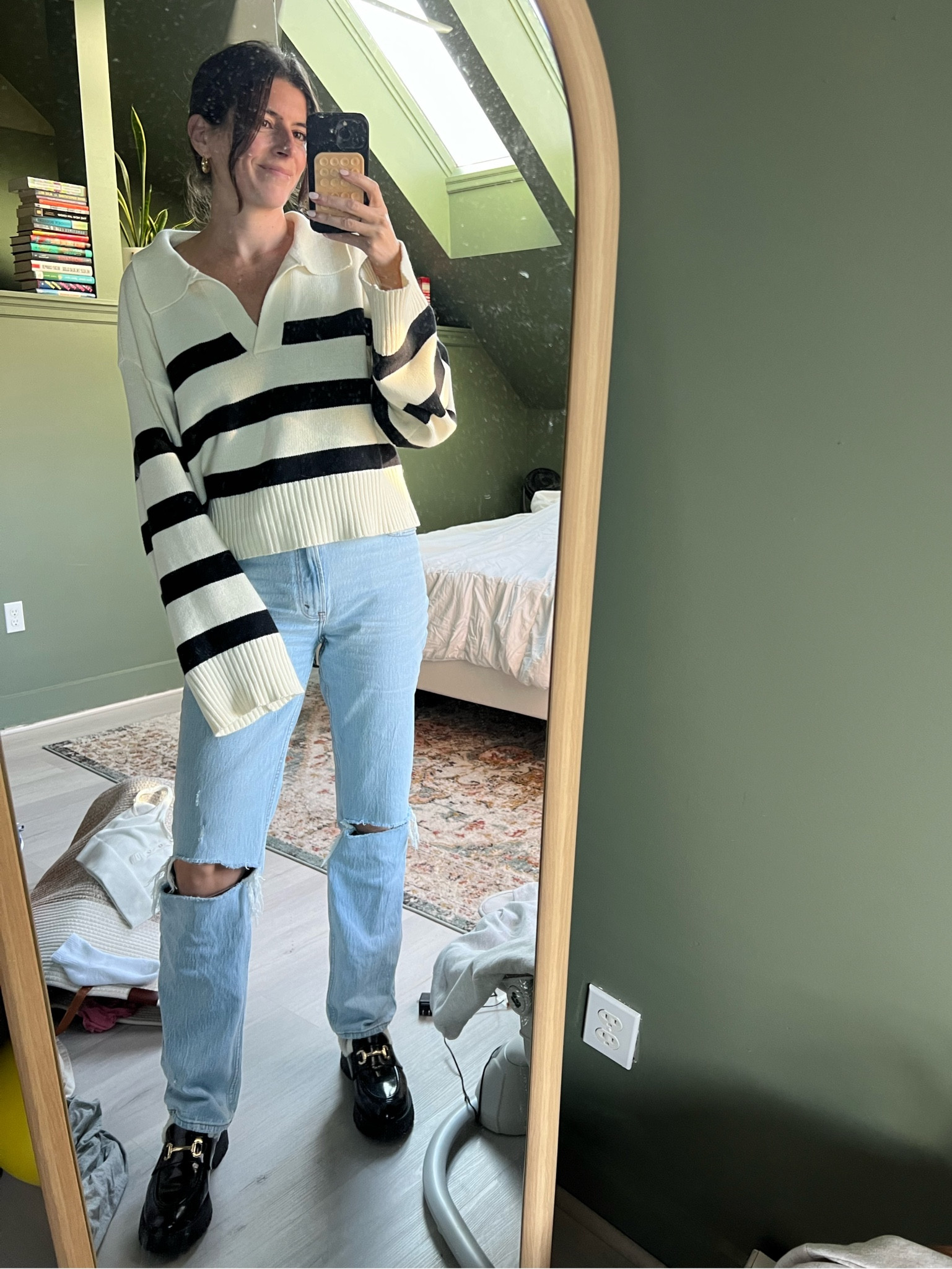 Wearing size small in the sweater, 27 long in the jeans. 

#LTKSeasonal