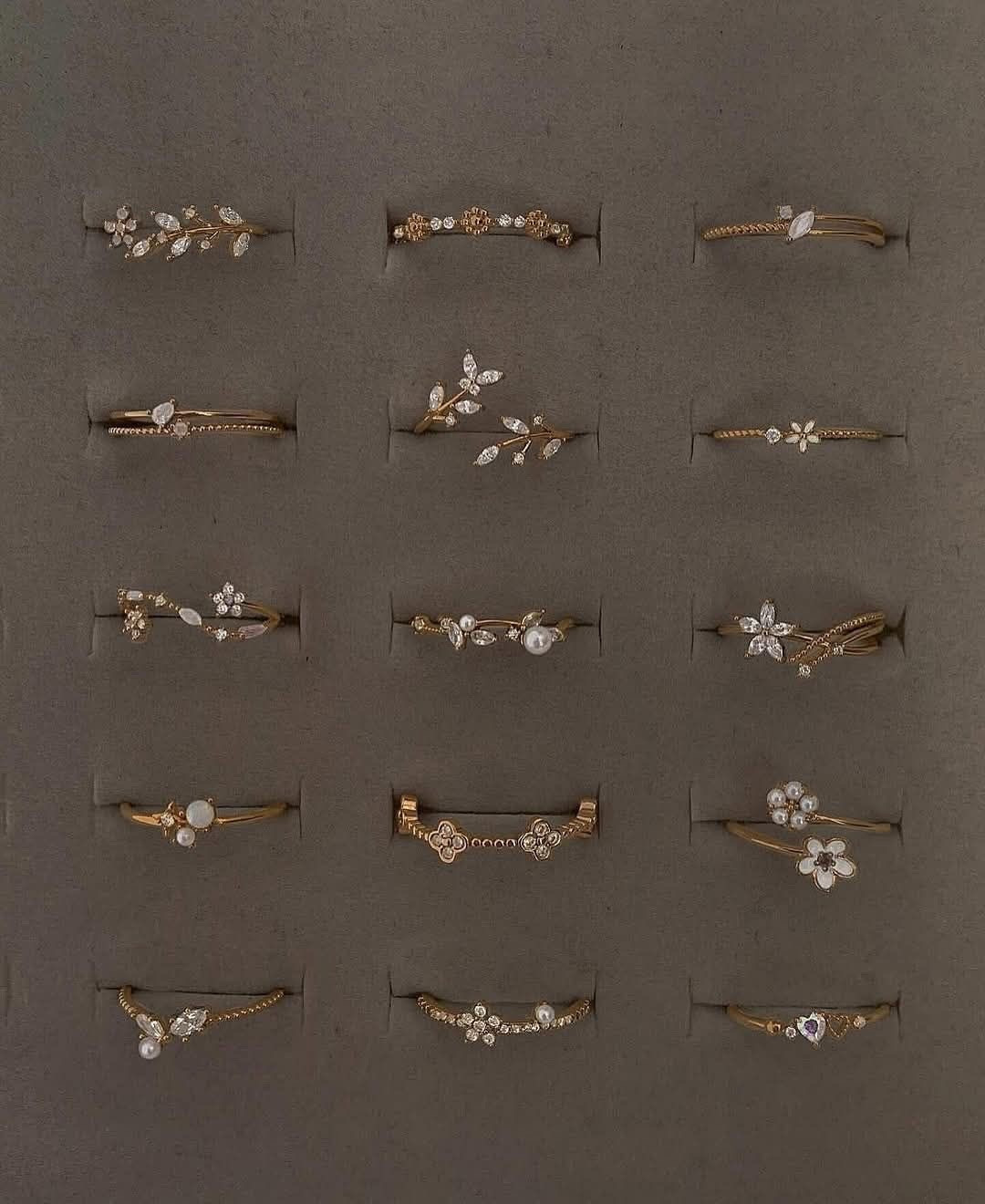 Golden minimal ring

#LTKGiftGuide #LTKHoliday #LTKdayinmylife