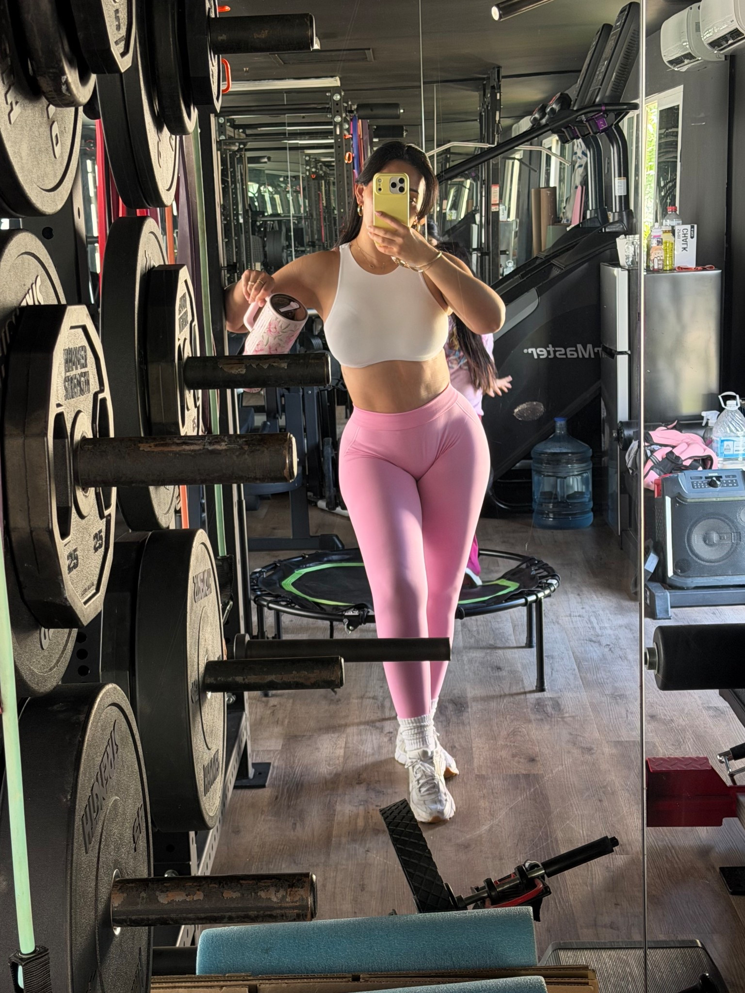 Wearing size mediumm

#LTKmomlife #LTKootd #LTKfitnessgoals