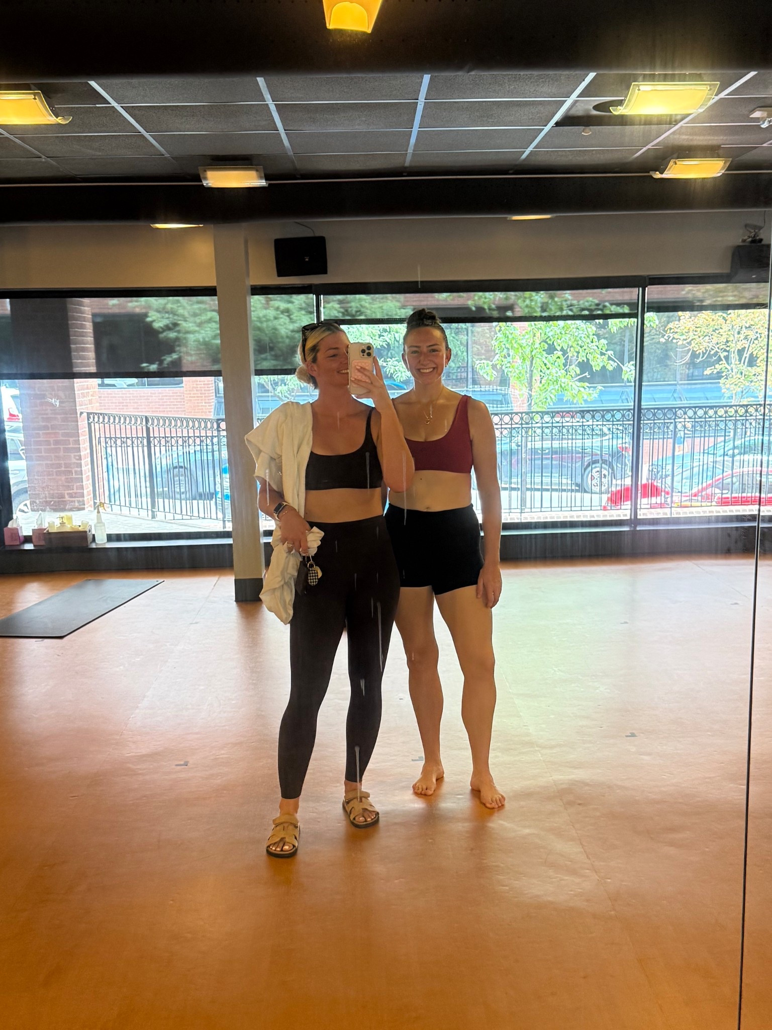 Back at it with one of my favorite workout sets! Slowly getting these in every color🏋️‍♀️

my favorite workout set at the moment❤️‍🔥


Workout set, legging set, fitness outfit, workout outfit inspo, Pilates outfit, matching set, Amazon fashion, lifting set, lulu dupe

#LTKFindsUnder50 #LTKFitness #LTKActive

#LTKMidsize #LTKActive #LTKFindsUnder50