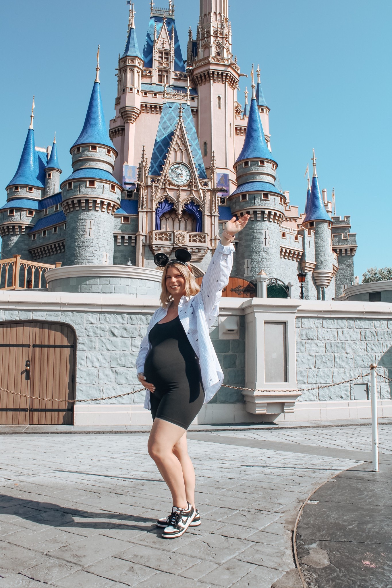 Disney pregnancy outfit. ✨

#disneyworld #disneyoutfit 

#LTKBump #LTKStyleTip #LTKFindsUnder100