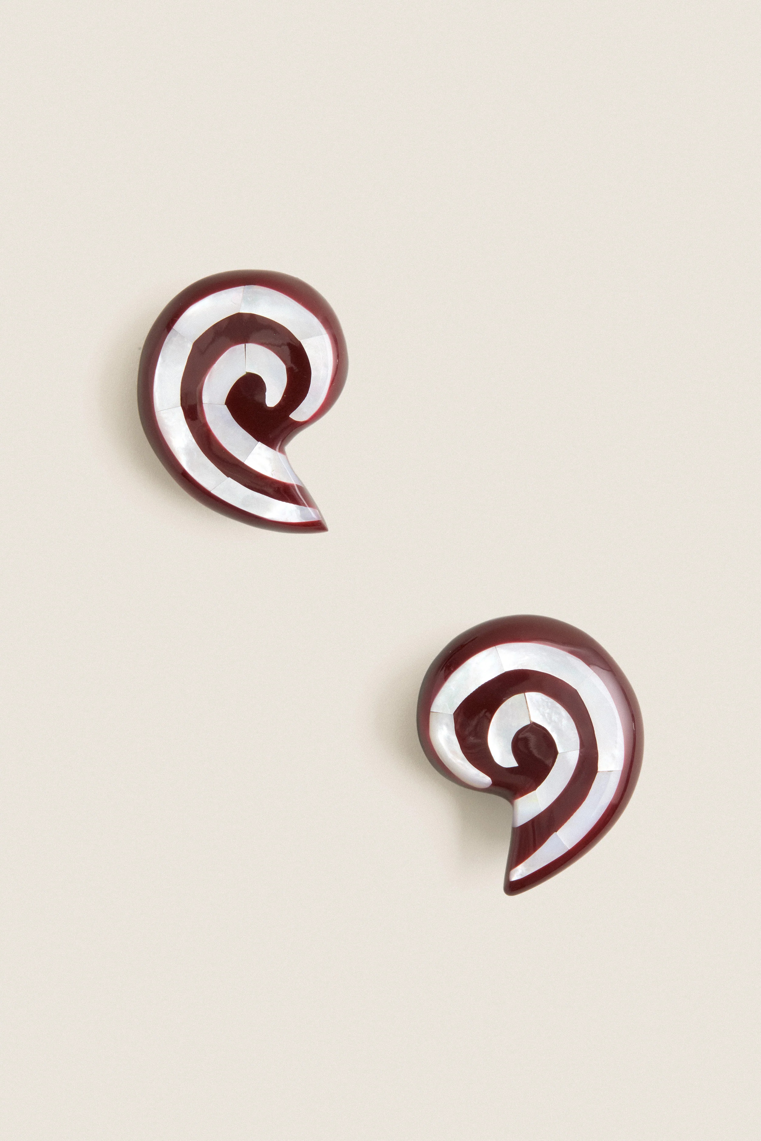 Brown Spira Earrings | Tuckernuck (US)