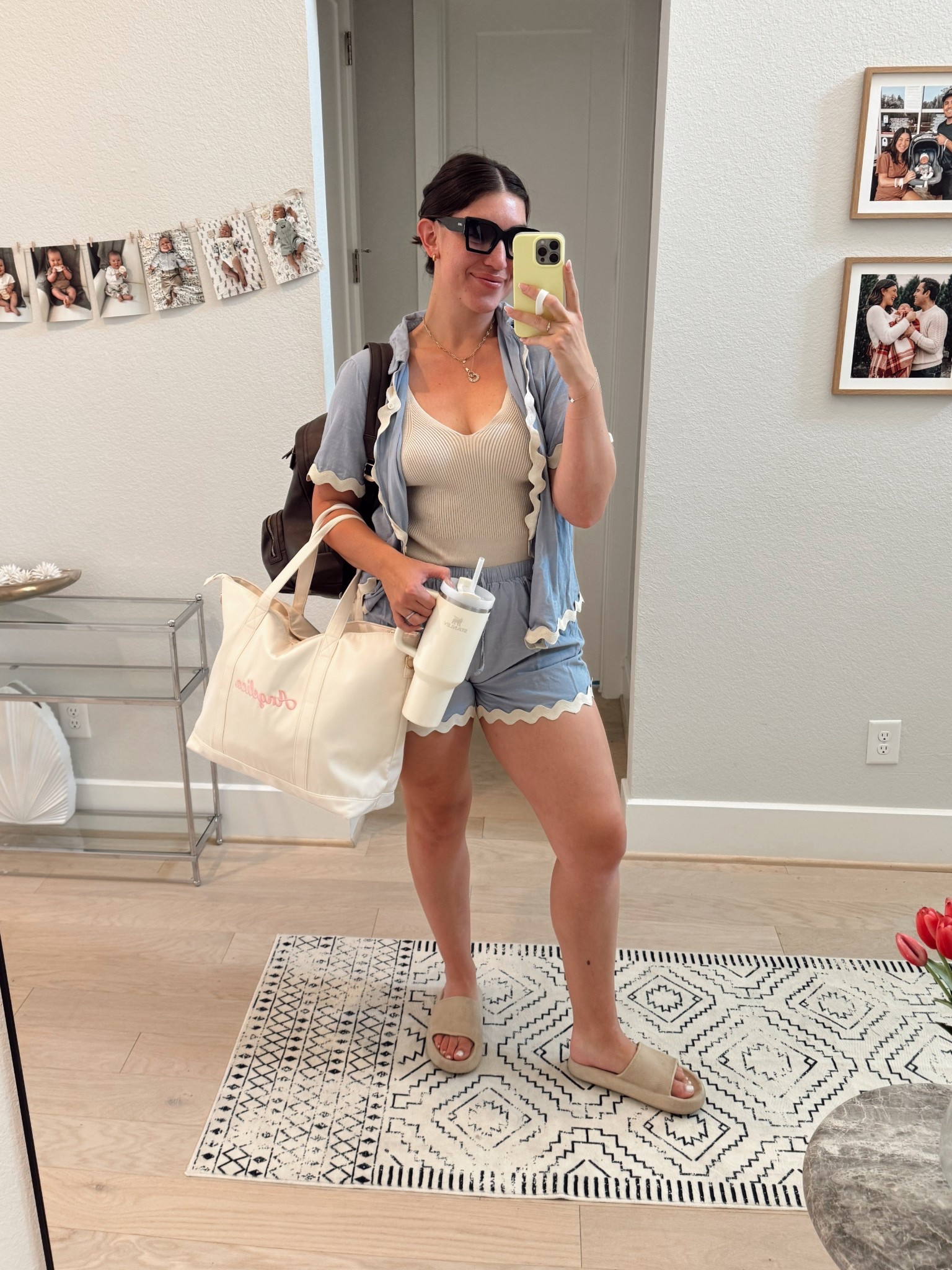 Last minute weekend staycation! Linked everything🩵🧳

Weekend bag, travel day, travel outfit, summer travels, Amazon fit, Amazon find, Amazon fashion

#LTKSummerEdit #LTKMidsize #LTKTravel