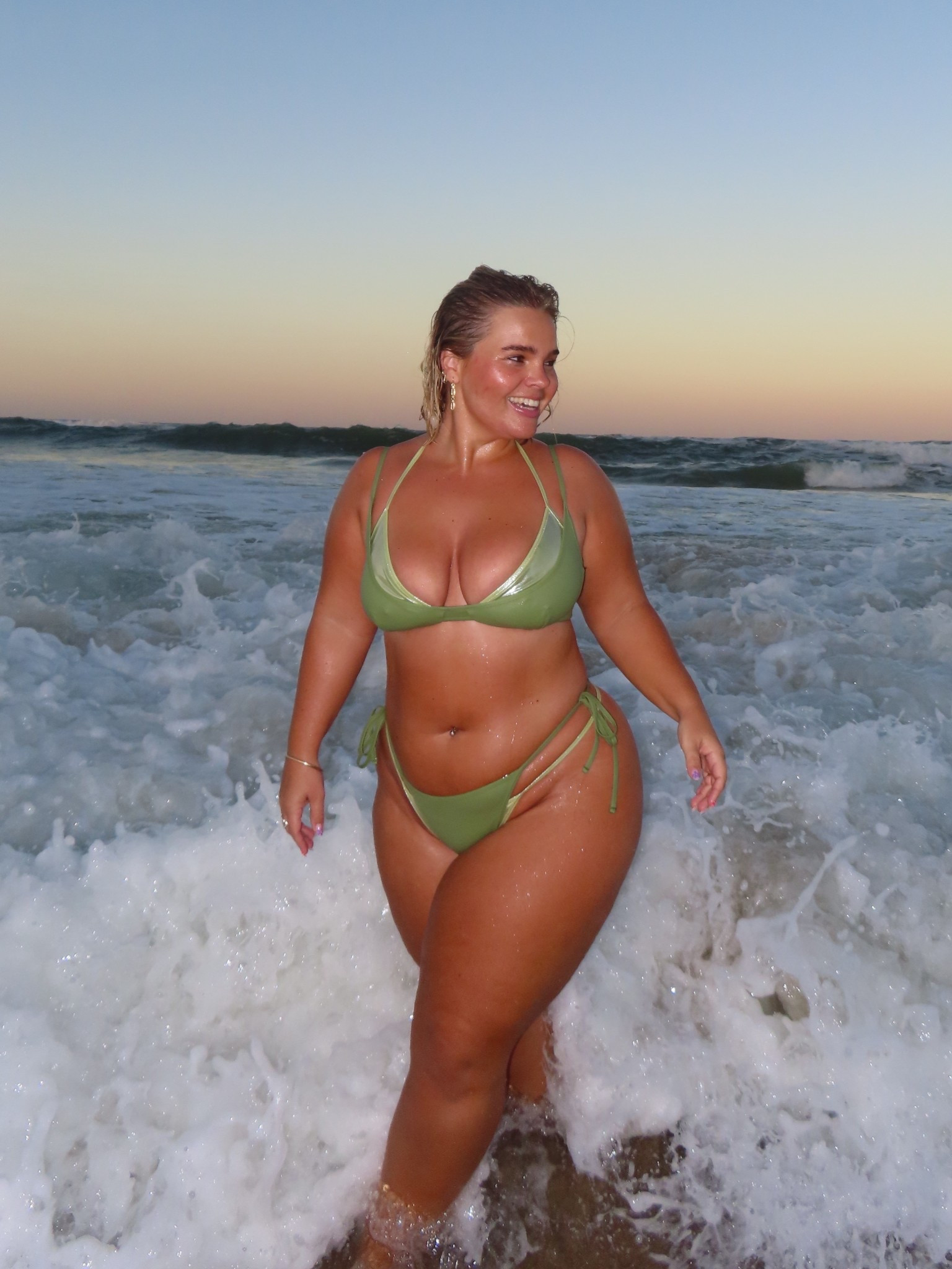 Such a fun and fresh look for my afternoon swim! Wearing size XL from oh Polly! 

#LTKcurves #LTKaustralia #LTKswimwear