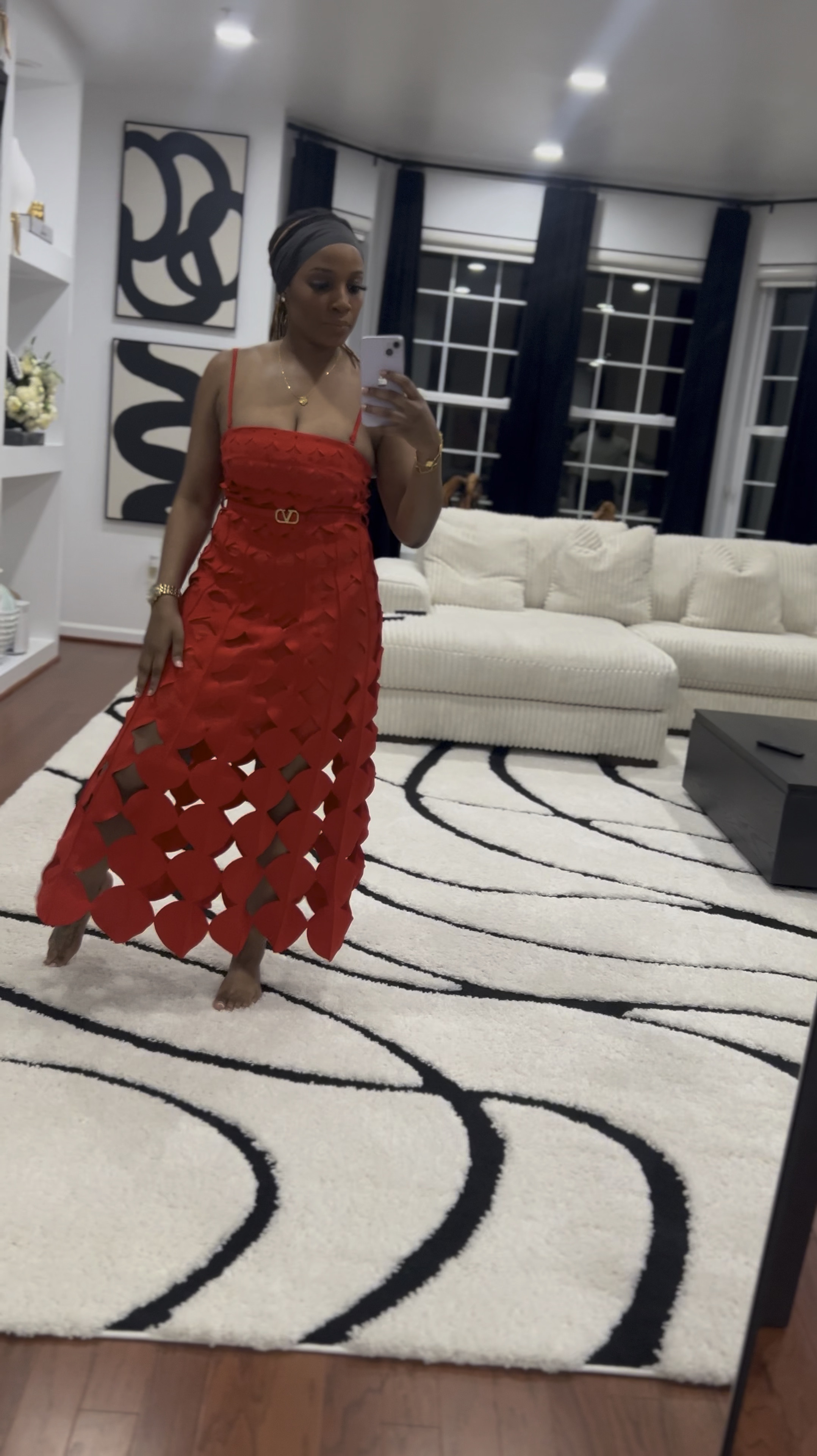 Here’s an LTK-style caption you can use for your post:

⸻

Date night ready in this bold red number!
The cutout details + flattering fit had me feeling like THAT girl, so of course I had to snap a video before heading out.
Linked a similar fave

#LTKstyletip #LTKfindsunder100 #LTKVideo