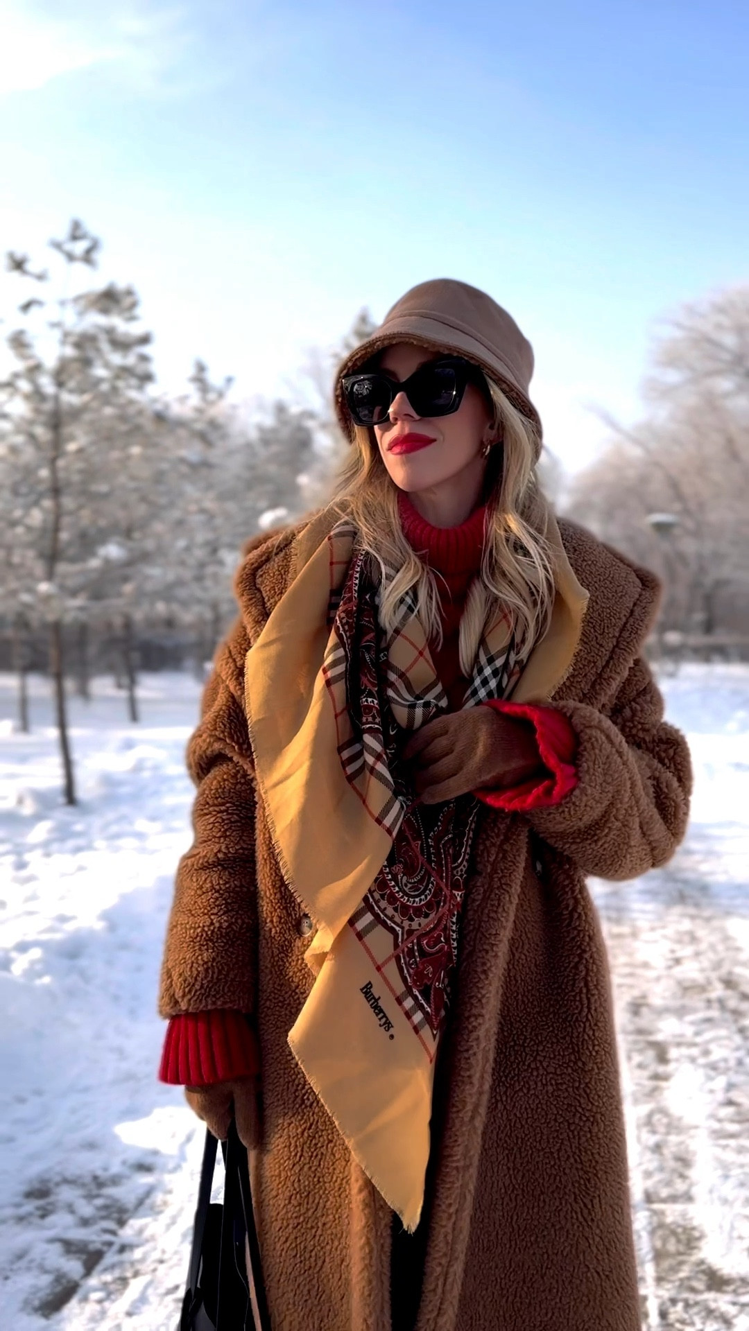 Teddy coat, holiday travel look, Christmas market outfit, cozy winter style, Burberry plaid scarf, fleece lined leggings, Ugg classic mini boots

#LTKTravel #LTKHoliday #LTKFindsUnder100