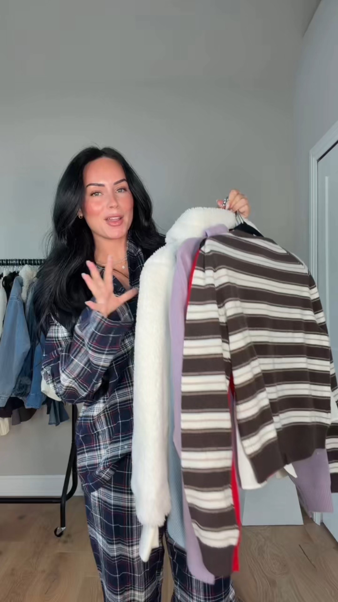 RUN 🏃‍♀️ Aritzia sale essentials you don’t want to miss ✨

  @aritzia #aritziapartner
My Sizing 5'7, 145lbs, 32dd
I’m wearing size smalls 

#LTKGiftGuide #LTKFindsUnder100 #LTKSaleAlert