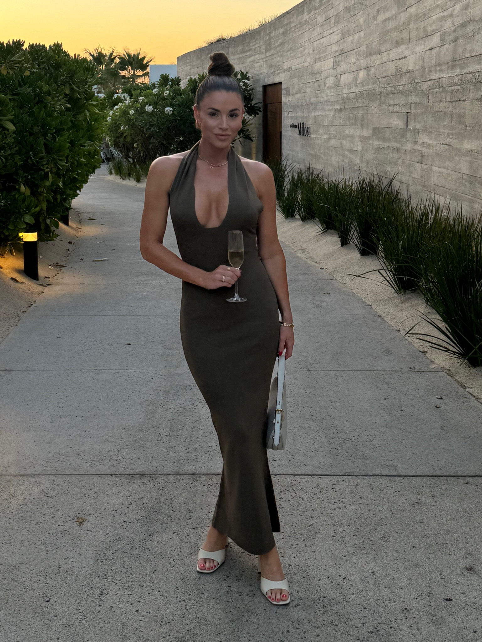 Size small dress

#LTKBeauty #LTKStyleTip #LTKFindsUnder100