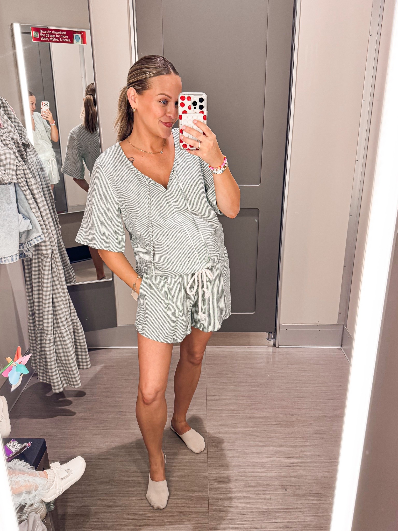 Really like this set! Comes in 3 color combinations I tried on a size small but think a medium would have felt better for the bump 

#LTKspring #LTKBump #LTKhaul