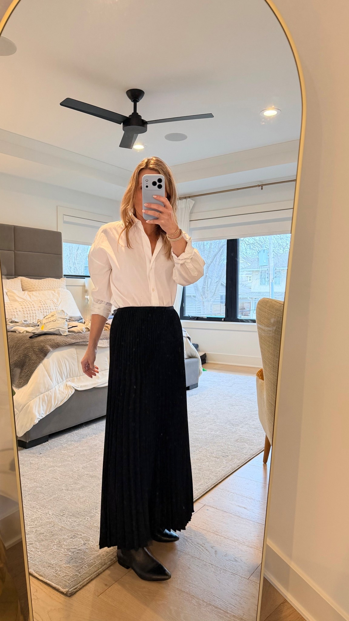 Every woman needs an accordion pleated skirt and alas, Quince has the perfect one in every color (black, brown & cream)

I’m wearing small

#LTKootd #LTKdayinmylife