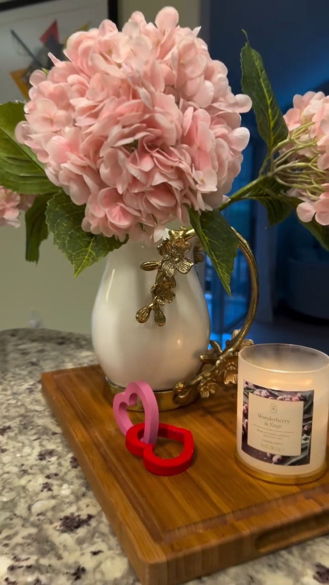 Feels so clean and fresh 🥰
#reset #decoration #decorating #decoratingideas #valentinesday

#LTKmomlife #LTKHome #LTKSeasonal