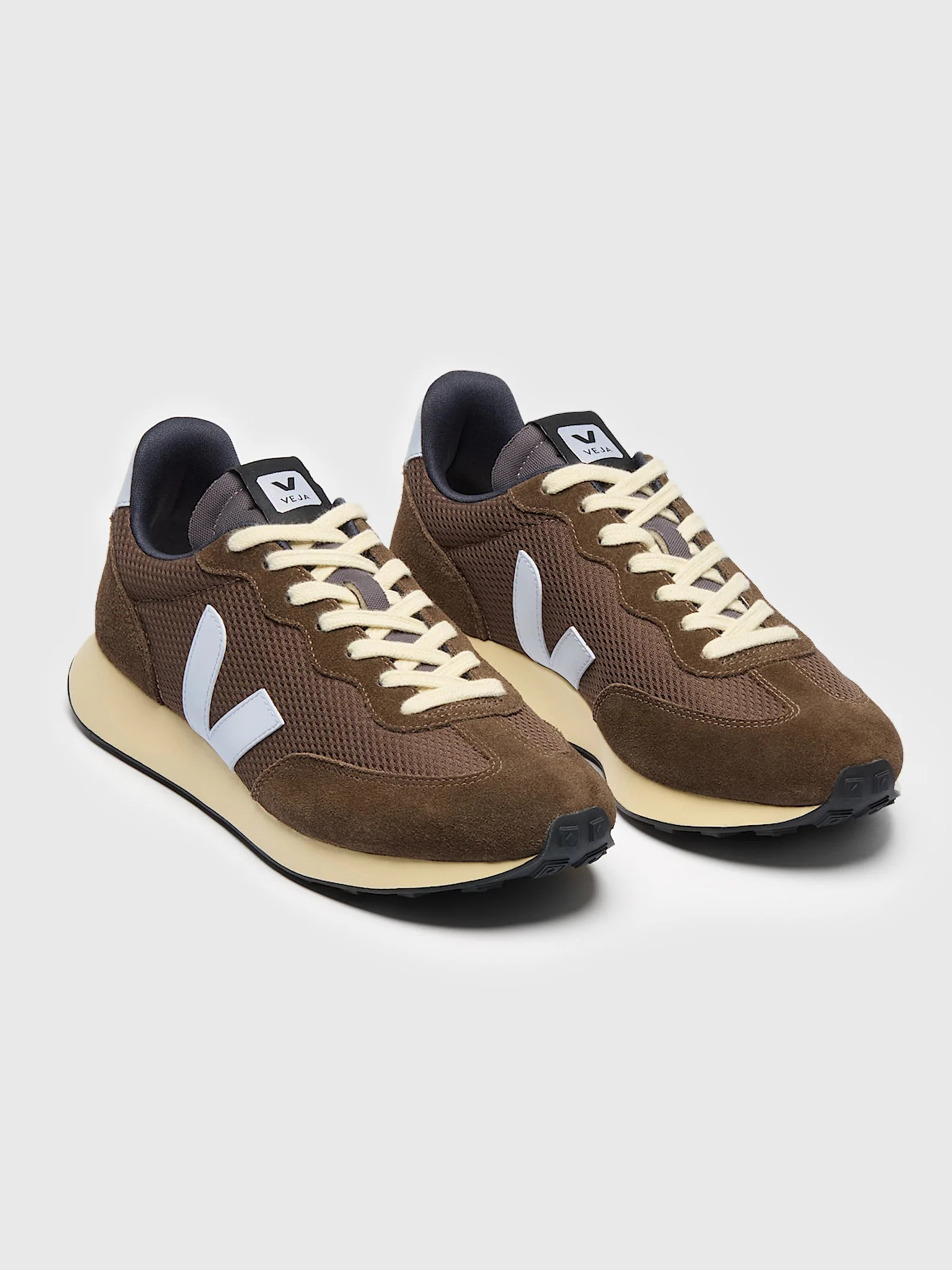 VEJA
                      
                     Women's Rio Branco II Alveomesh Sneaker | Saint Bernard