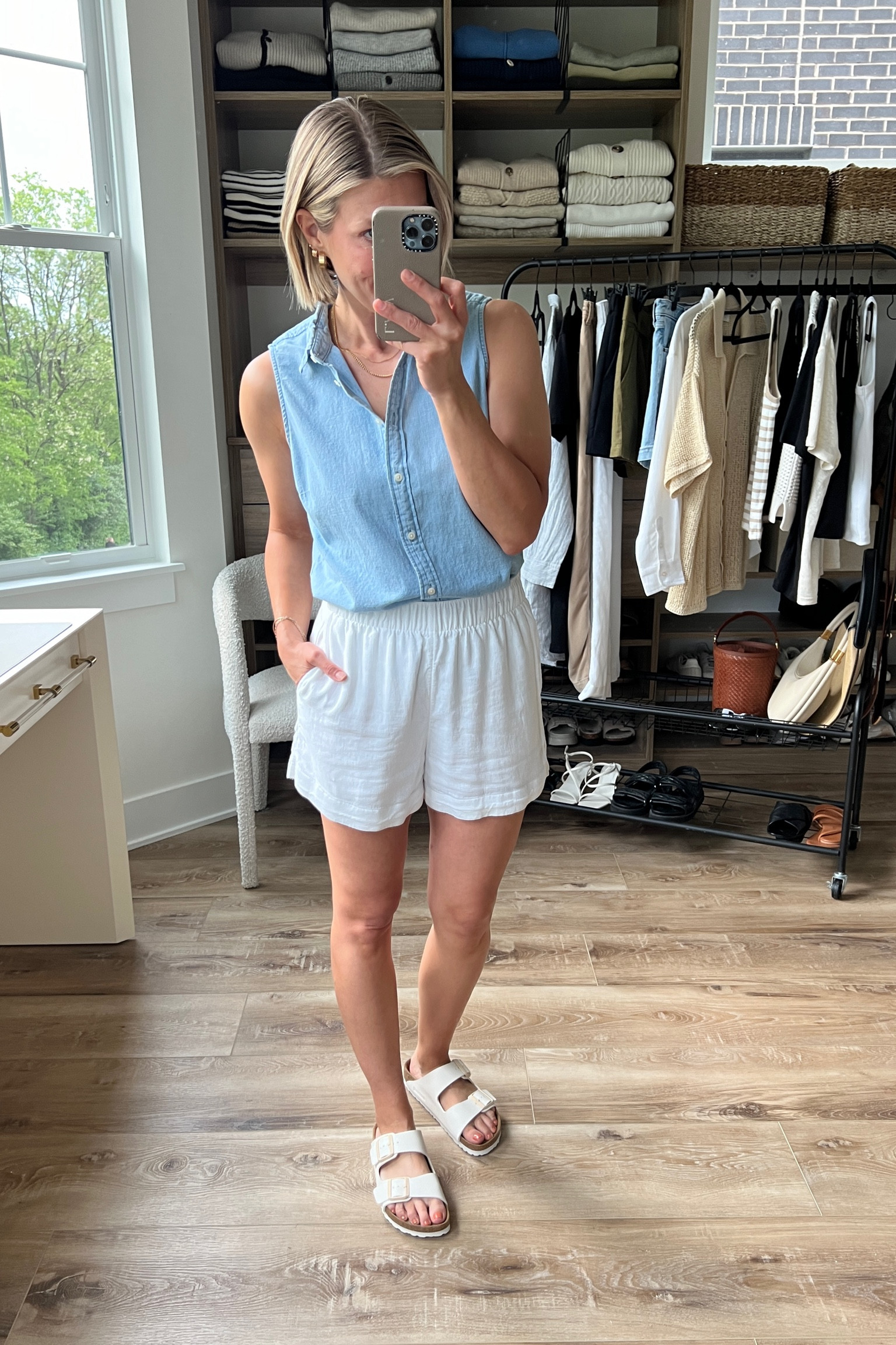 Wearing medium chambray sleeveless shirt

#LTKstyletip #LTKfindsunder50 #LTKfindsunder100