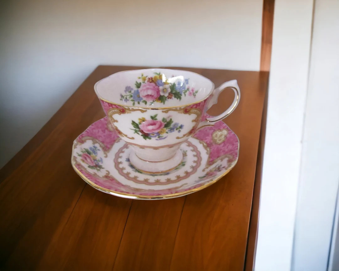 Vintage 1944 Royal Albert Lady Carlyle Pink Teacup and Saucer Set With Pink Roses, Made in Englan... | Etsy (US)
