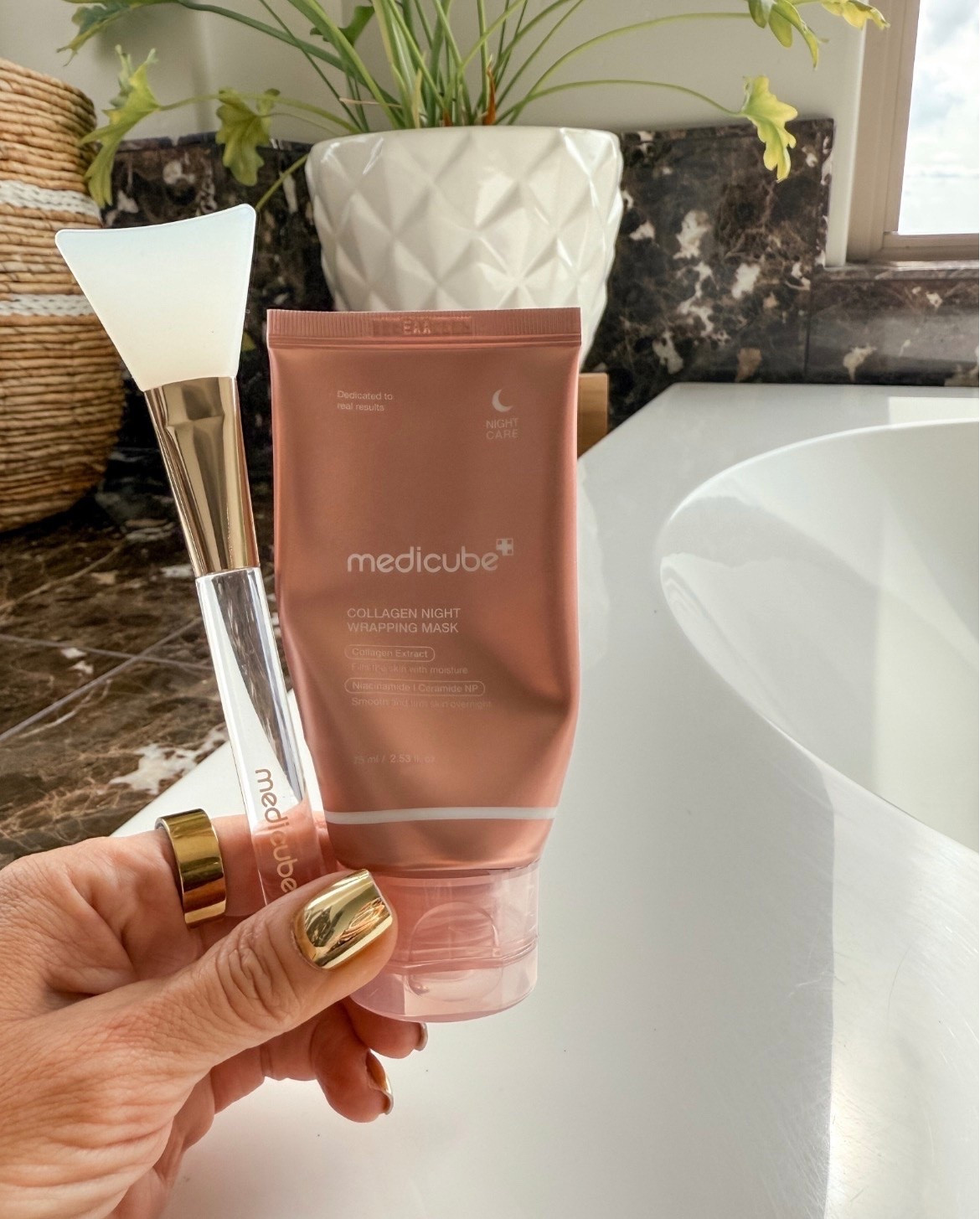 This Medicube Collagen Night Wrapping Mask has quickly become one of my favorite nighttime skincare products. I apply it before bed, peel it off in the morning, and my skin always feels incredibly soft, hydrated, and looks so much brighter. The silicone brush makes application easy and mess free, too!

Overnight collagen mask, Medicube collagen mask, Korean skincare, glass skin, hydrating face mask, anti aging skincare, nighttime skincare, glowing skin, beauty favorites, skincare routine, Amazon beauty find, EverydayHolly

#LTKBeauty #LTKOver40 #LTKselfcare