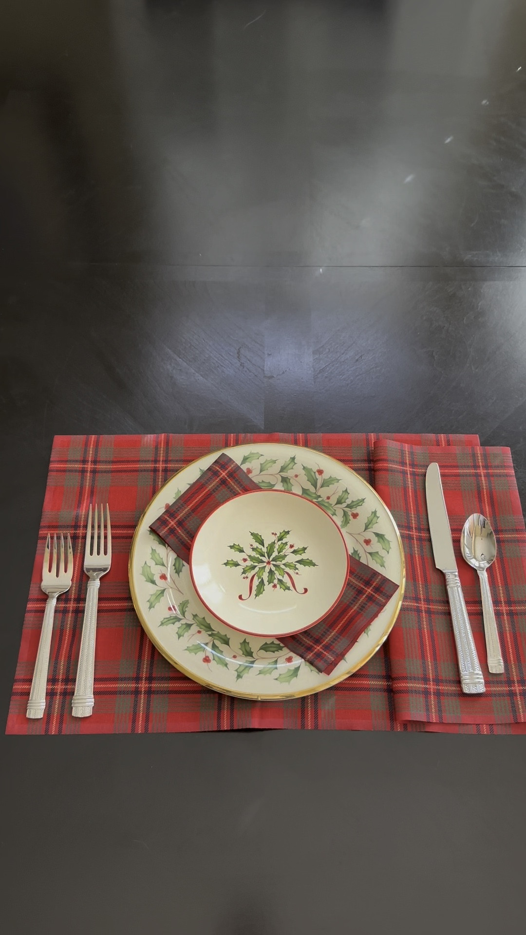 Hosting an event this season? Need a great way to dress up your table setting?! You will want to check this out!

@mydrap_northamweica sells 100% Cotton and linen napkins and placemats. All of their products are 100% biodegradable, making them single-use. (They can survive up to 6 washes.) All of their products come on a roll, and the cream colors can even be fully customized! MY DRAP napkins and placemats are a convenient and affordable luxury solution to add the detail that makes the difference.

This is such a convenient way to dress up your table or this could make a great hostess gift for anyone, it is thoughtful, affordable and they have so many different options to choose from.

@mydrap_northamerica 
#MYDRAP 
#ad


#LTKVideo #LTKGiftGuide #LTKHoliday