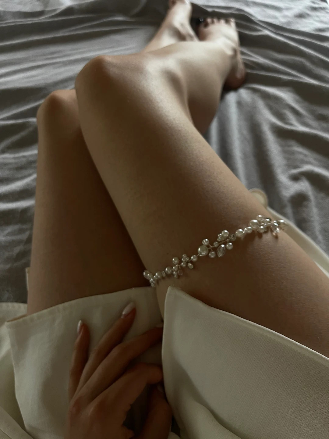 Pearl Bridal Garter Set: Elegant Wedding Leg Bands - Etsy | Etsy (US)