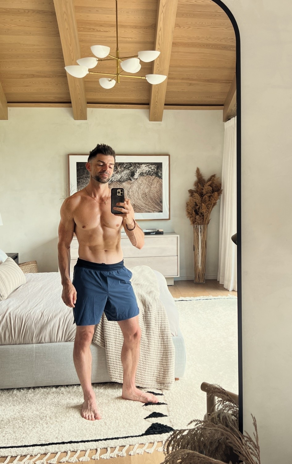 If you’re shopping for the perfect gift, this pair of hybrid swim trunks is one of Sacha’s absolute favourites. He’s owned multiple pairs over the years — smooth liner (none of that mesh!), clean lines, and a sleek, minimal design. 10/10 recommend! 

#LTKGiftGuide #LTKfitnessgoals #LTKMens