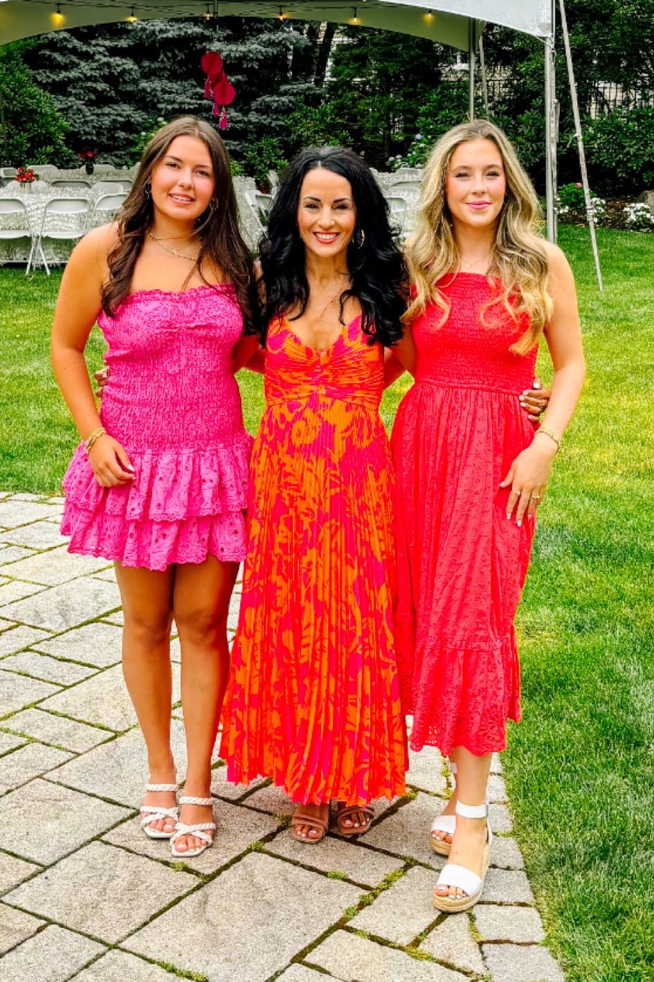 Hot pink and orange dress 


#LTKParties #LTKFindsUnder100 #LTKStyleTip