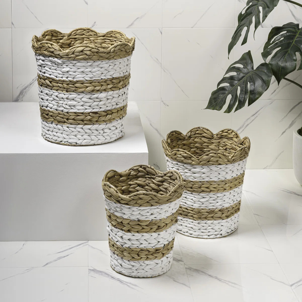 Calvin Bohemian Farmhouse Handwoven Water Hyacinth Scalloped Edge Nesting Baskets (Set of 3) | Wayfair North America