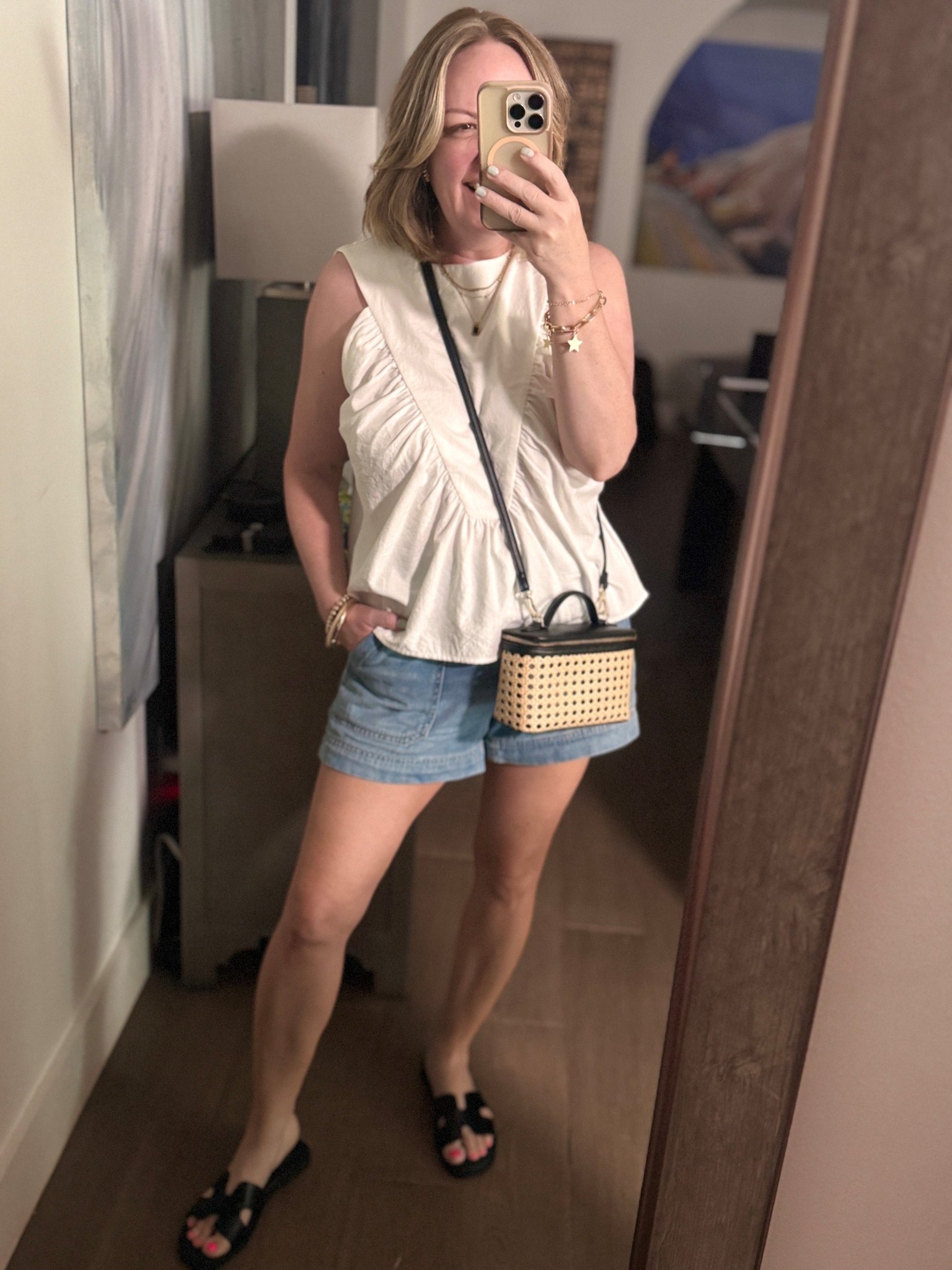 Medium top & bottom 

#LTKOver40 #LTKSeasonal #LTKMidsize