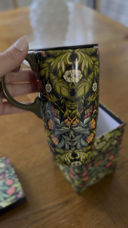 The prettiest William Morris inspired travel mug! Comes in a gorgeous gift box as well, so perfect for gifting. 


Mother’s Day gift, teachers gift, coffee mug, travel mug, grand millennial 

#LTKhome #LTKGiftGuide #LTKfindsunder50