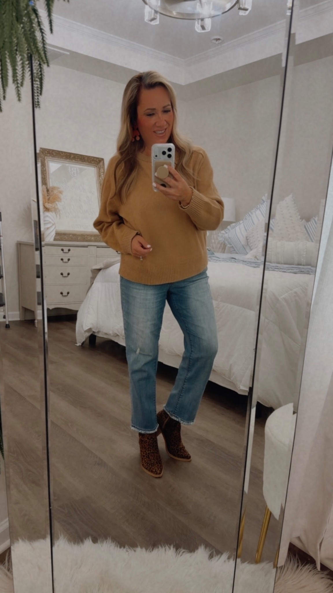 Casual fall outfit inspiration: cozy pullover sweater, classic jeans, and trendy animal print ankle boots 🐆 Perfect for everyday style and effortless chic looks.

#FallOutfitIdeas #AnimalPrintBoots #CasualChicStyle #SweaterWeatherLooks #OOTDInspo

#LTKCyberWeek #LTKootd #LTKgrwm