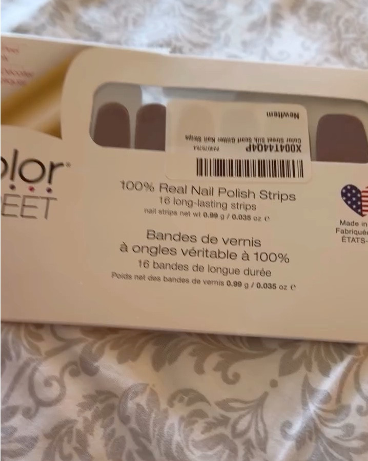 Nail polish strips that last a long time!

Simply find the one that fits your nail, peel off and stretch and it tears off. Buff with a nail file and you're done! Comes off with nail polish remover!

Super easy to apply and stands the test of housework!