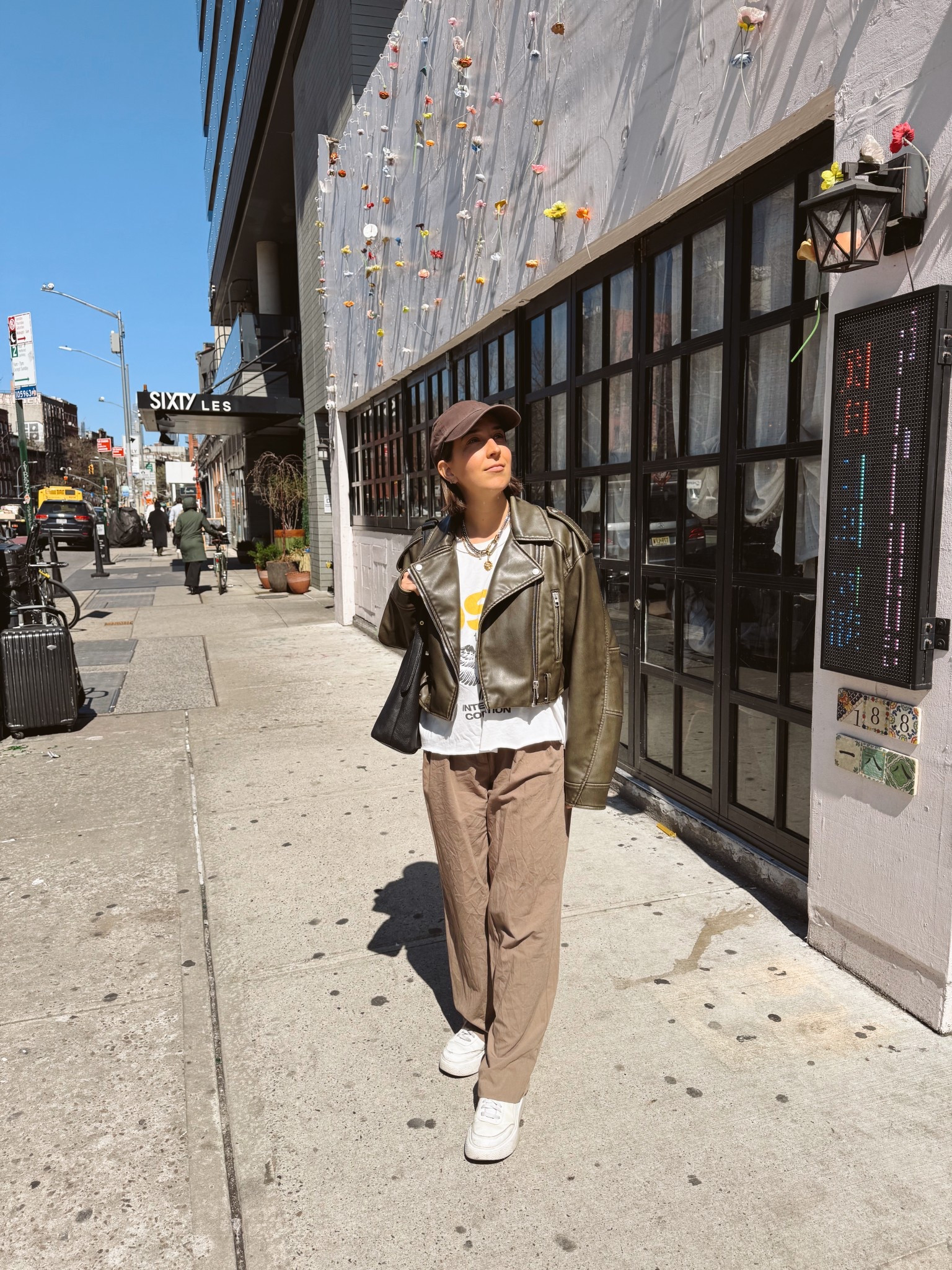 Street style in the LES ✨👋🏻

#LTKStyleTip #LTKPetite #LTKFindsUnder100